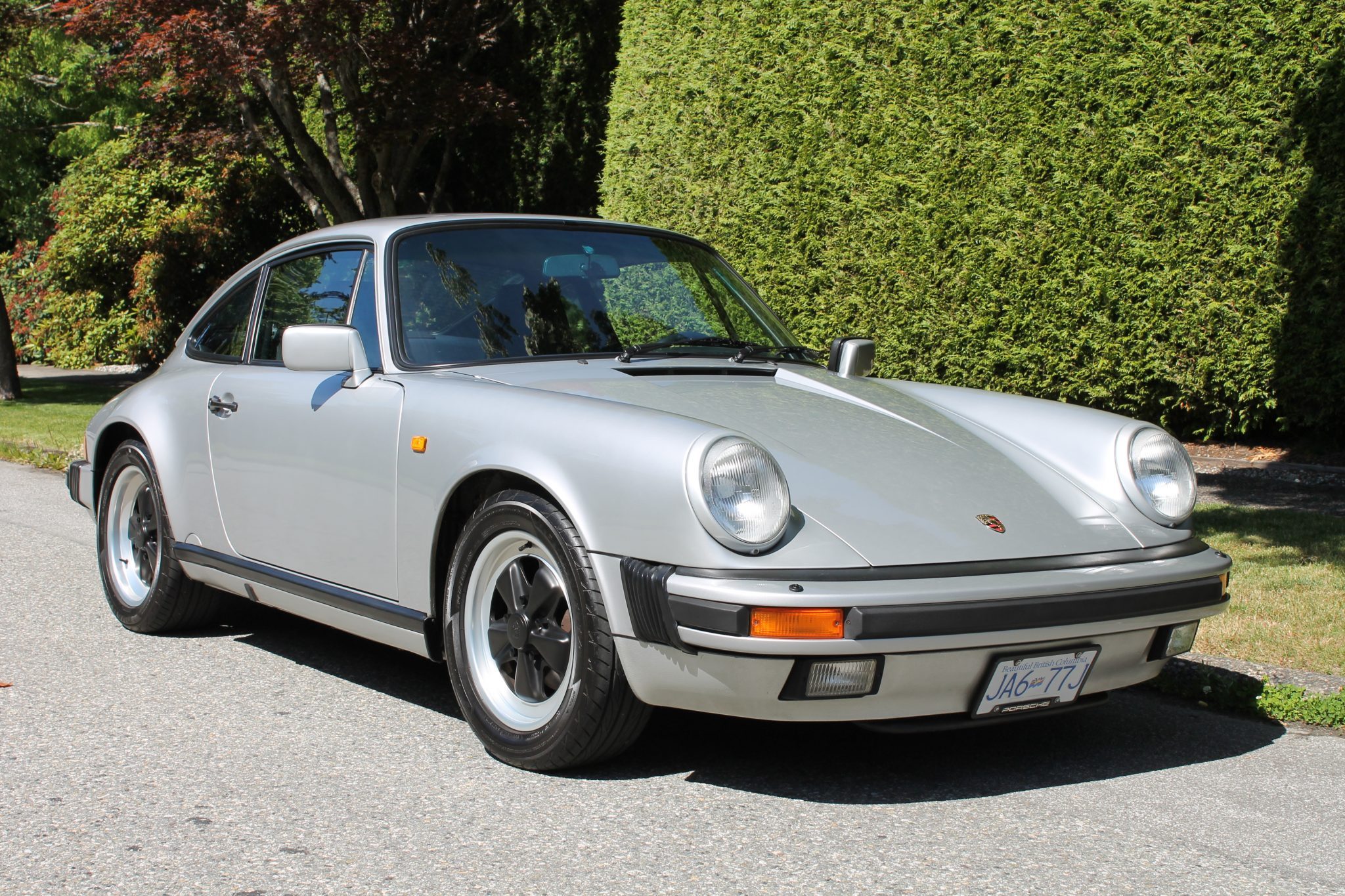 1988 Porsche 911 3.2 Carrera - Image Abyss