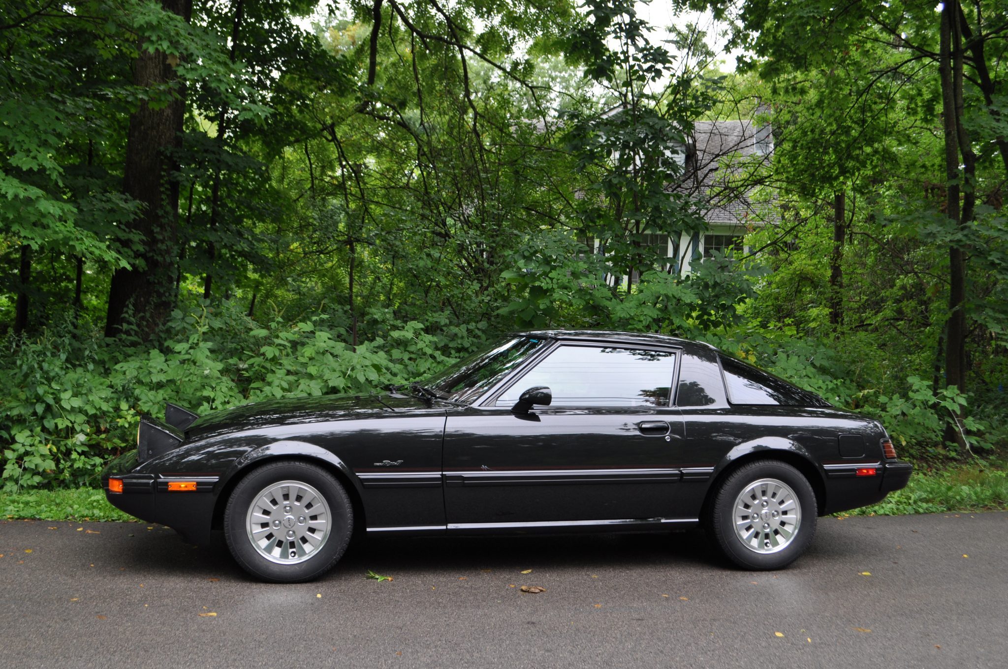 1984 Mazda RX-7 GSL-SE - Image Abyss