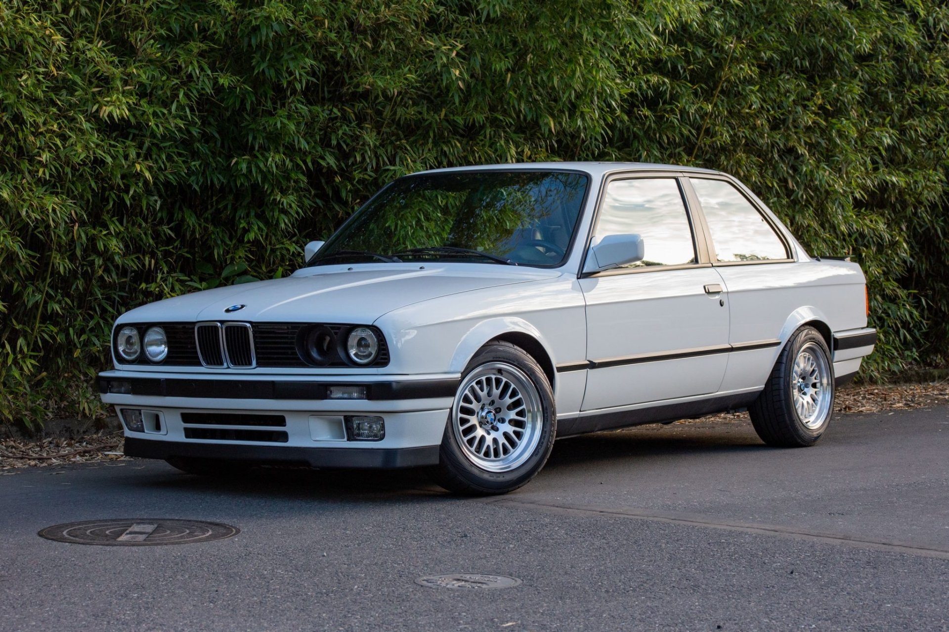 1989 BMW 325is Image - ID: 372139 - Image Abyss