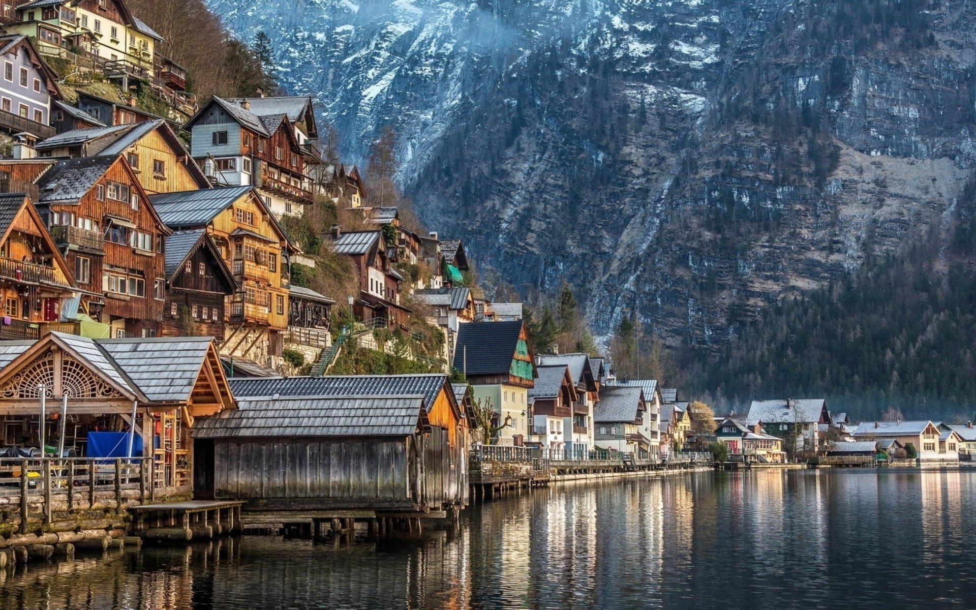  Hallstatt, Austria