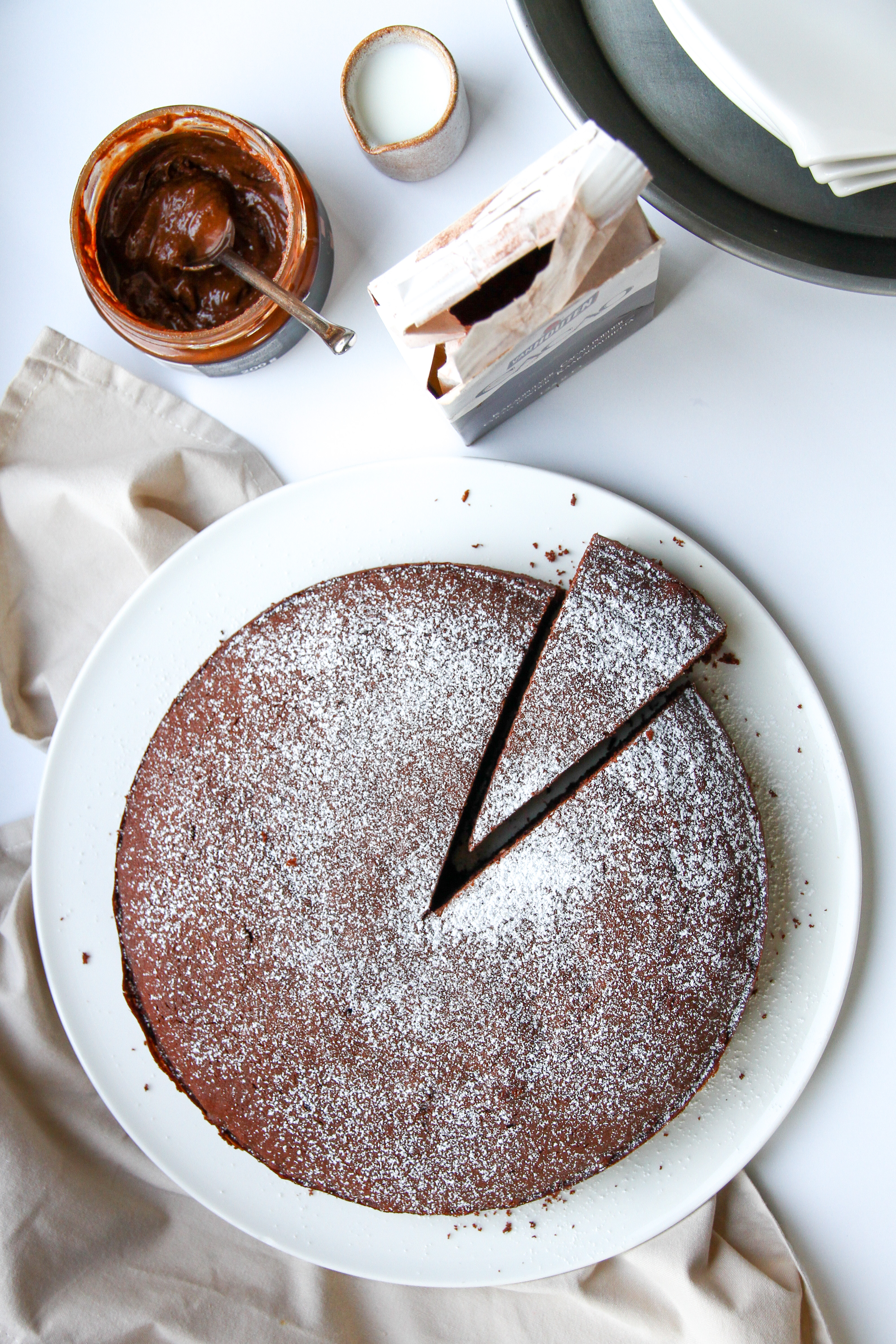 Chocolate cake by Yana Kozlova