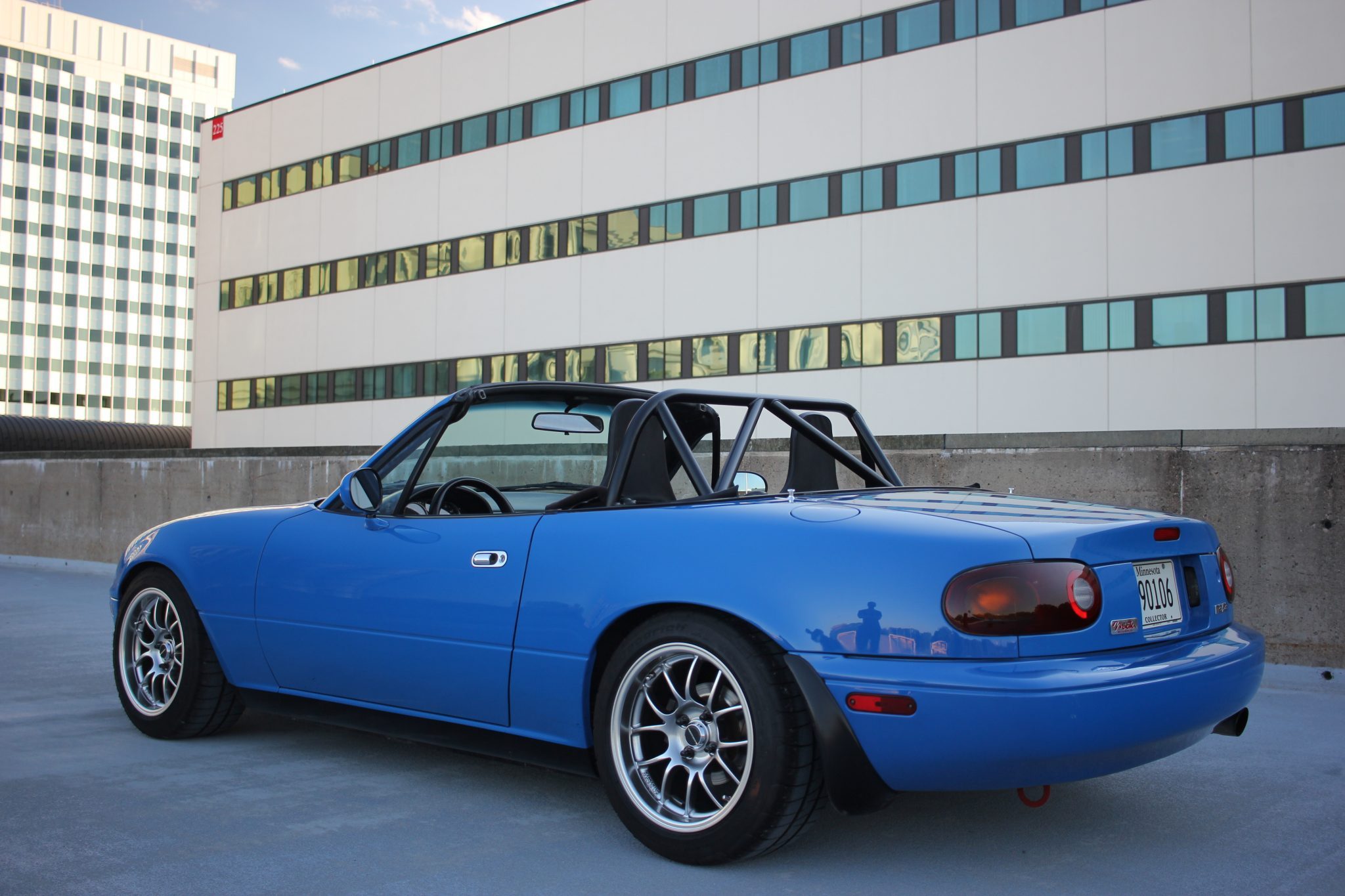 1991 Mazda MX-5 Miata 1.6 - Image Abyss