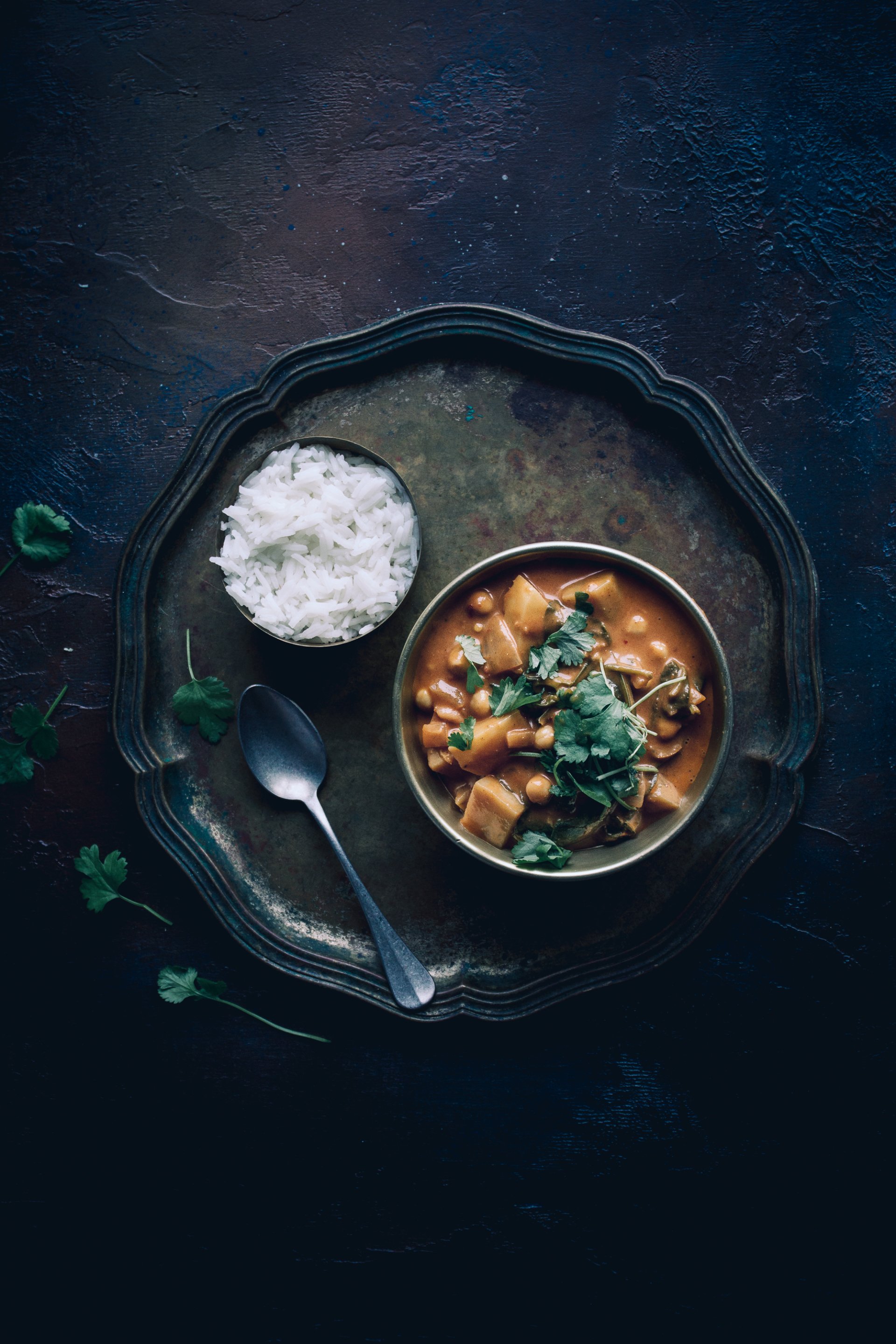  Vegan chickpea and potato curry by Justyna Le