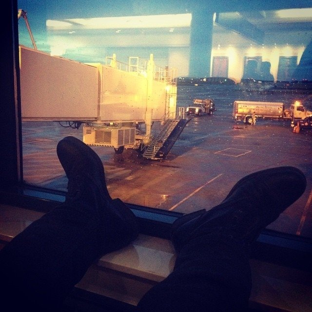 shoe airport Celebrity Olan Rogers Image