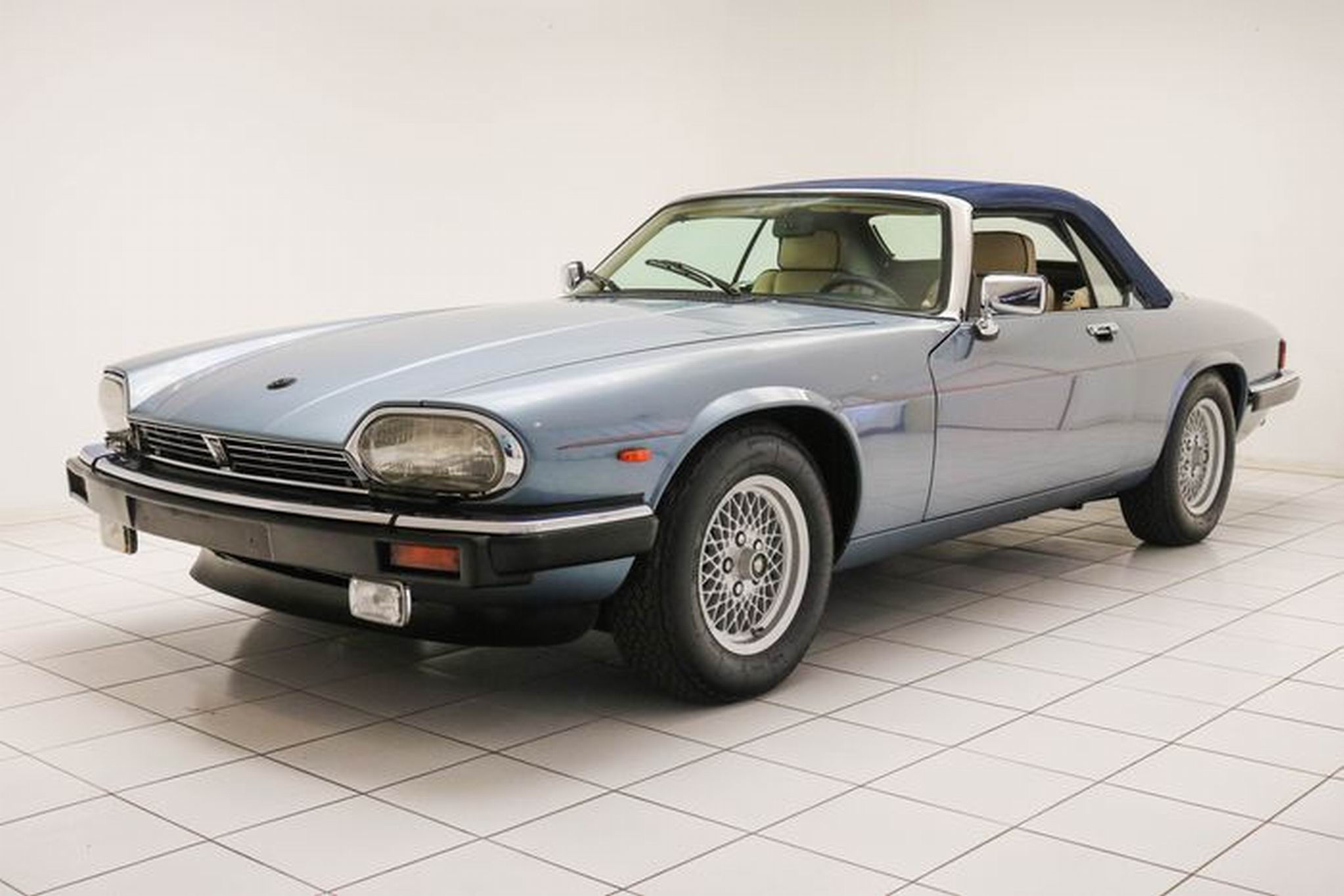 1987 Jaguar XJS V12 - Image Abyss