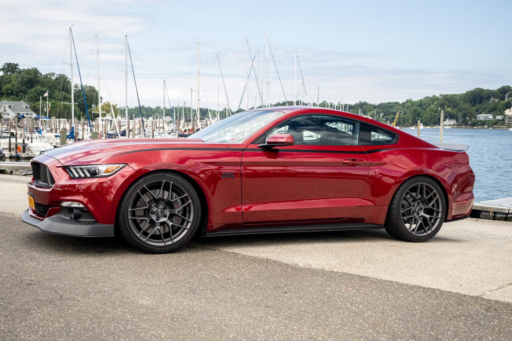 2017 Ford Mustang GT RTR - Image Abyss