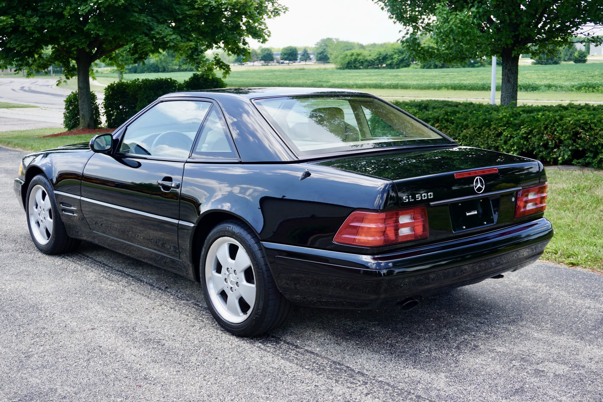 1999 Mercedes-Benz SL500 5.0 V8 - Image Abyss