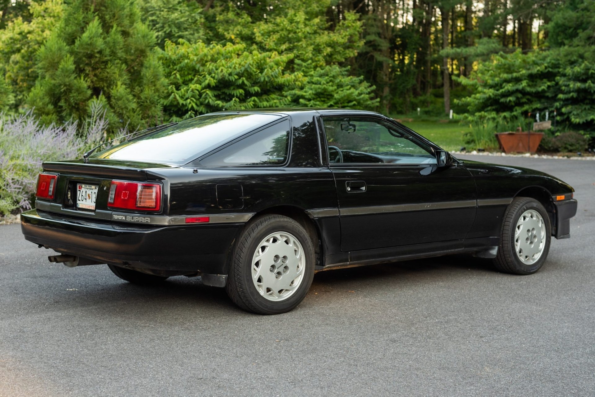 1986 Toyota Supra 3.0 - Image Abyss