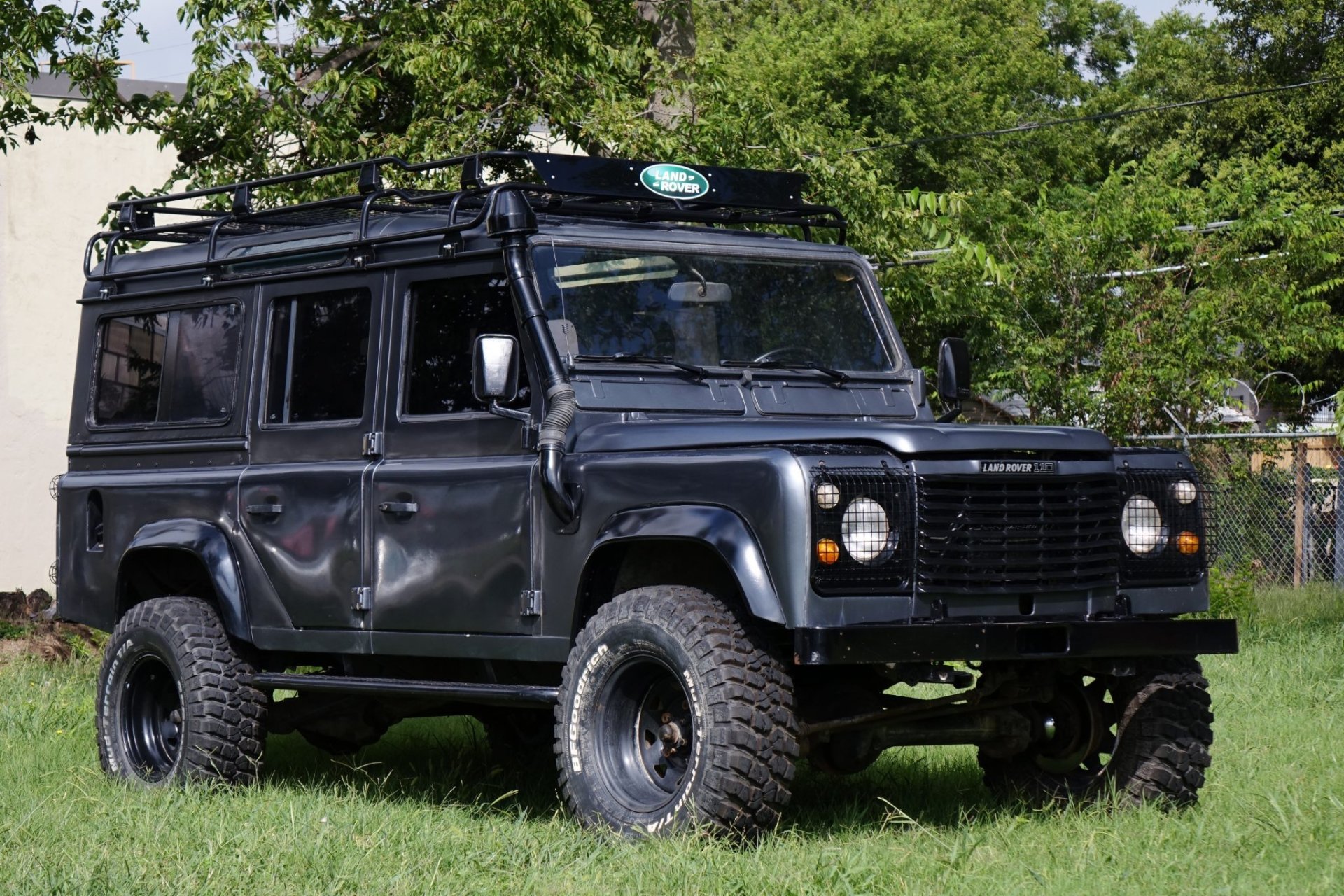 Land Rover 110 - Desktop Wallpapers, Phone Wallpaper, Pfp, Gifs, And More!