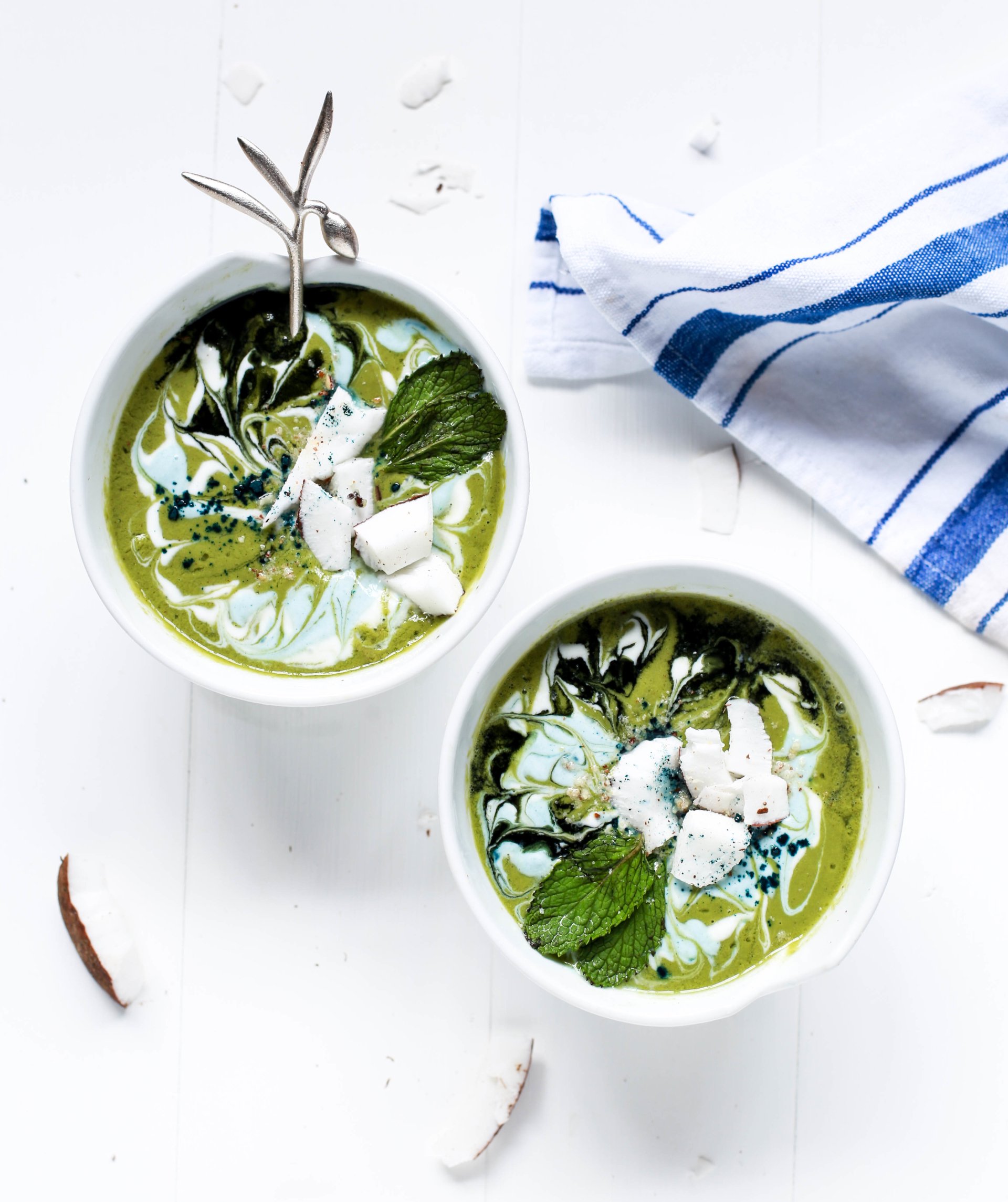  Swirly Green Smoothie Bowls by Brenda Godinez