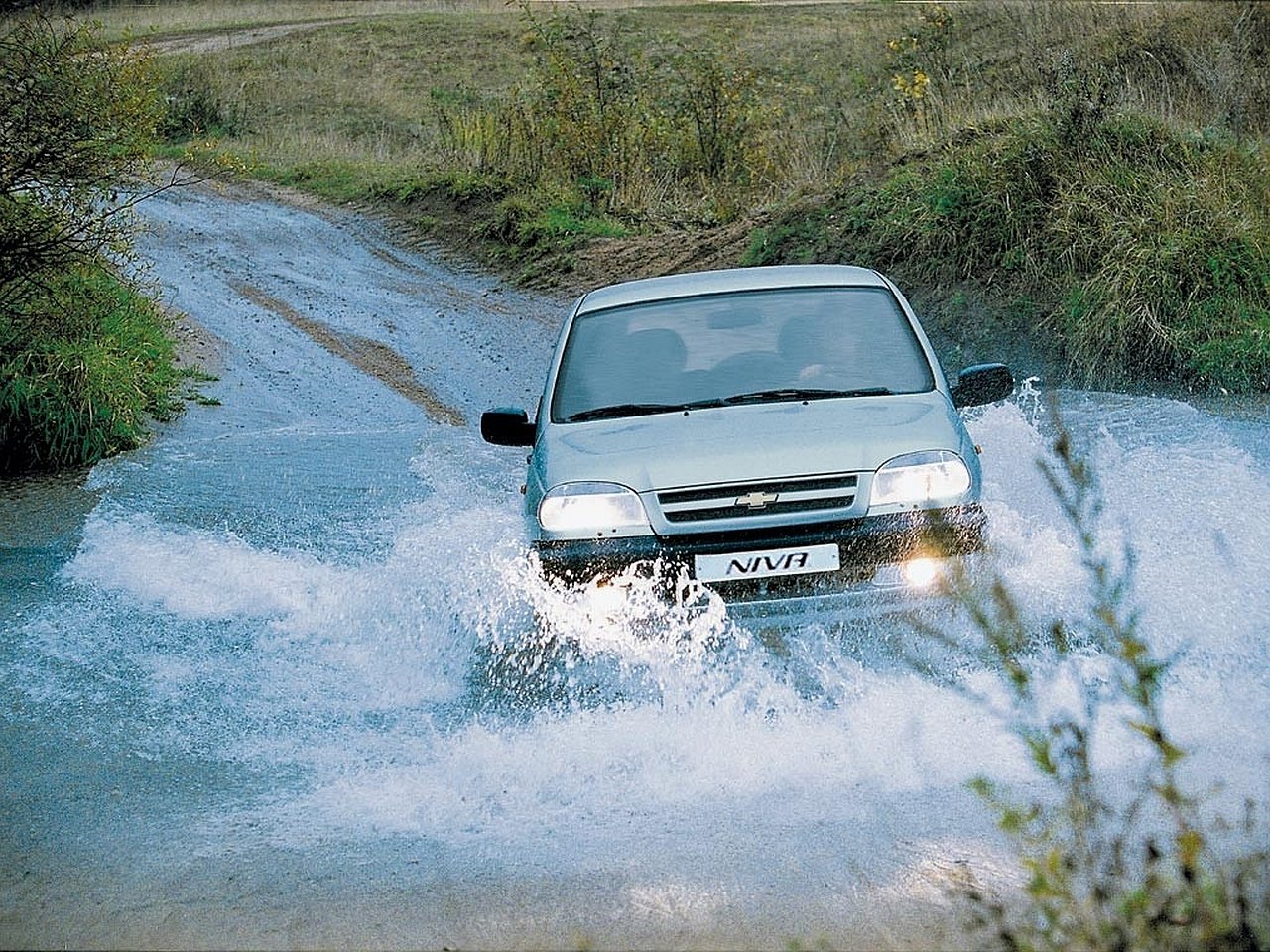 vehicle chevrolet niva Image