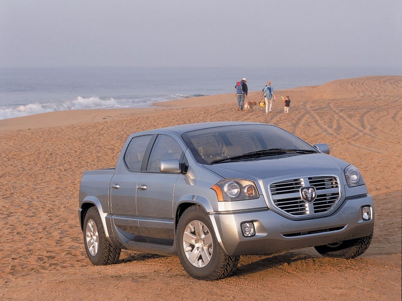 vehicle dodge maxxcab Image