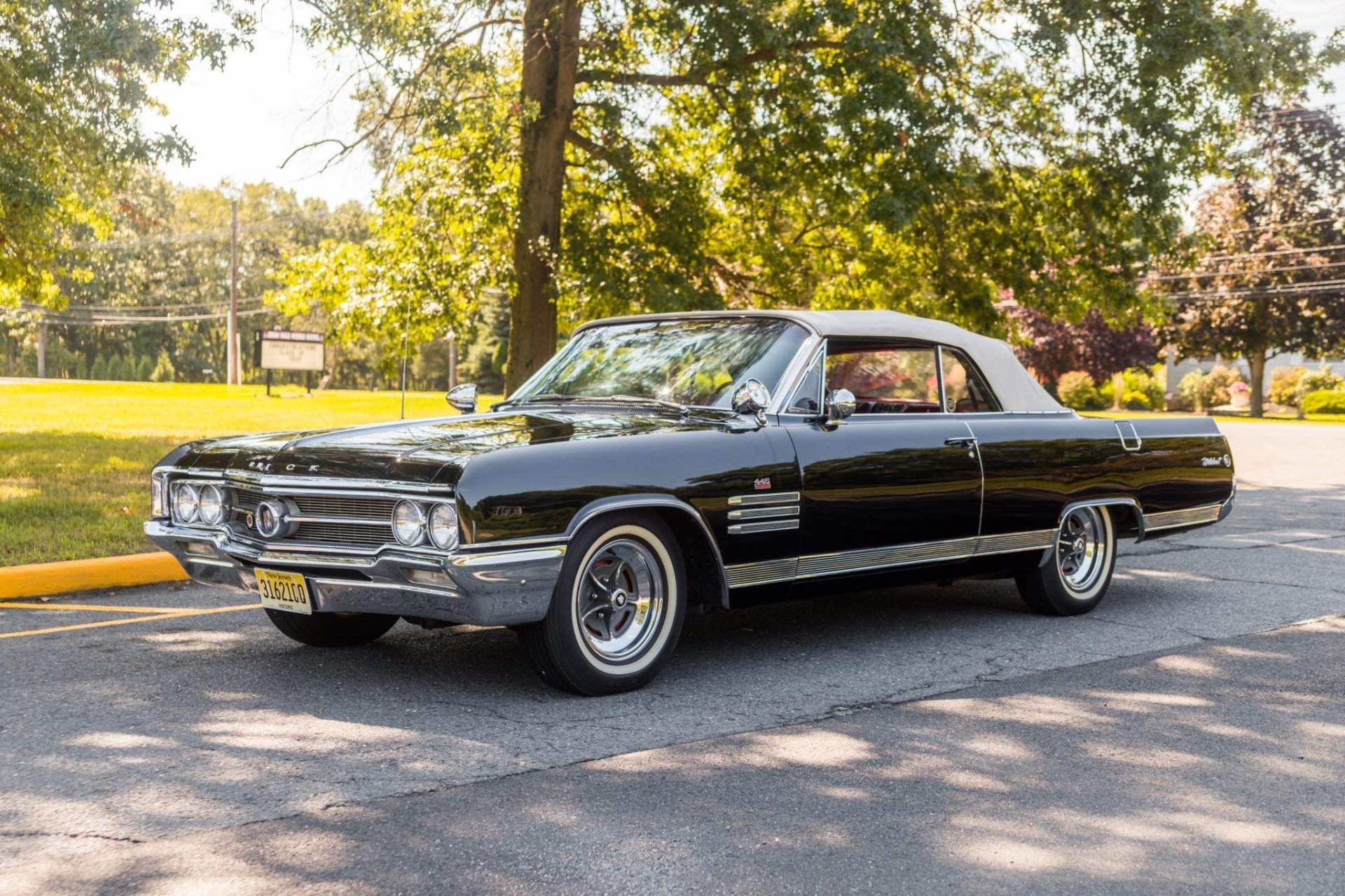 Buick Wildcat 401ci Nailhead V8 - Desktop Wallpapers, Phone Wallpaper