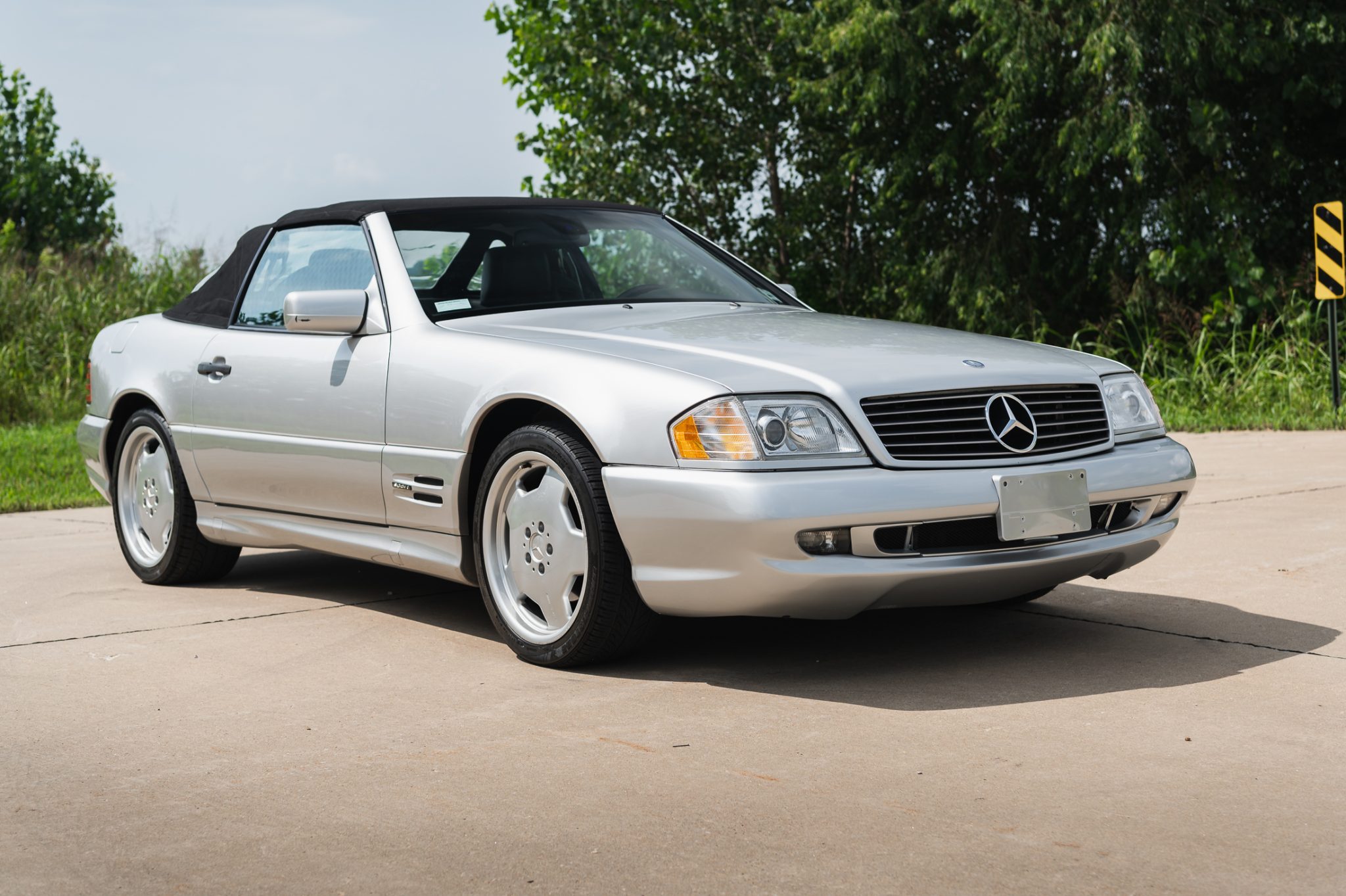 1998 Mercedes-Benz SL500 5.0 V8 - Image Abyss