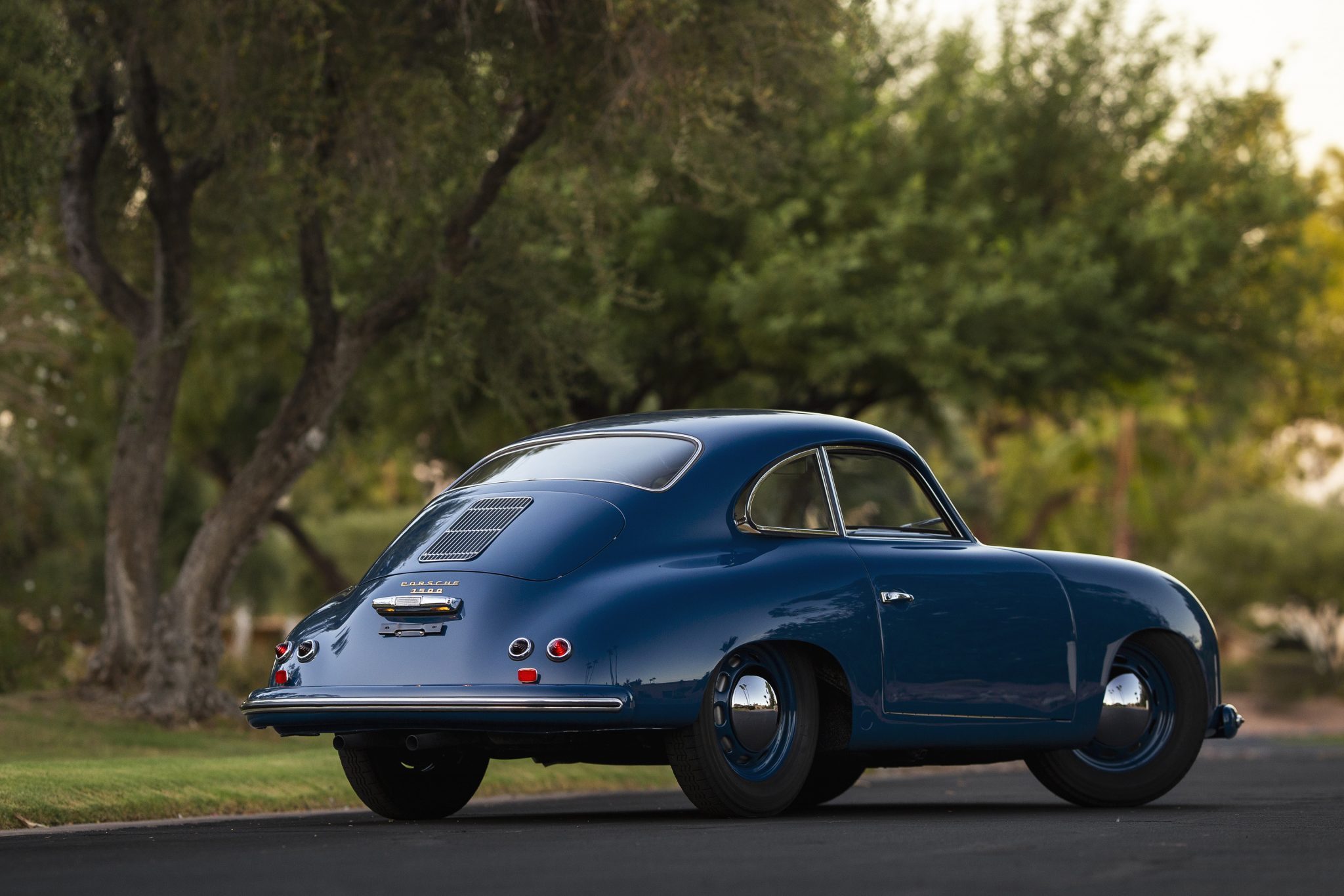 Автомобиль Porsche 356