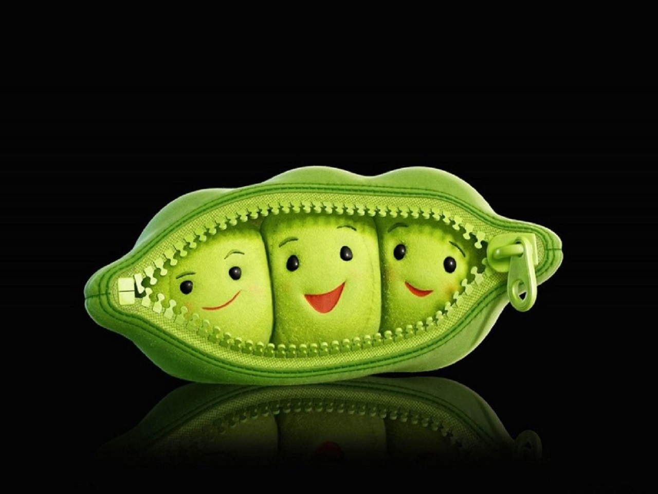 Green peas by Laryssa