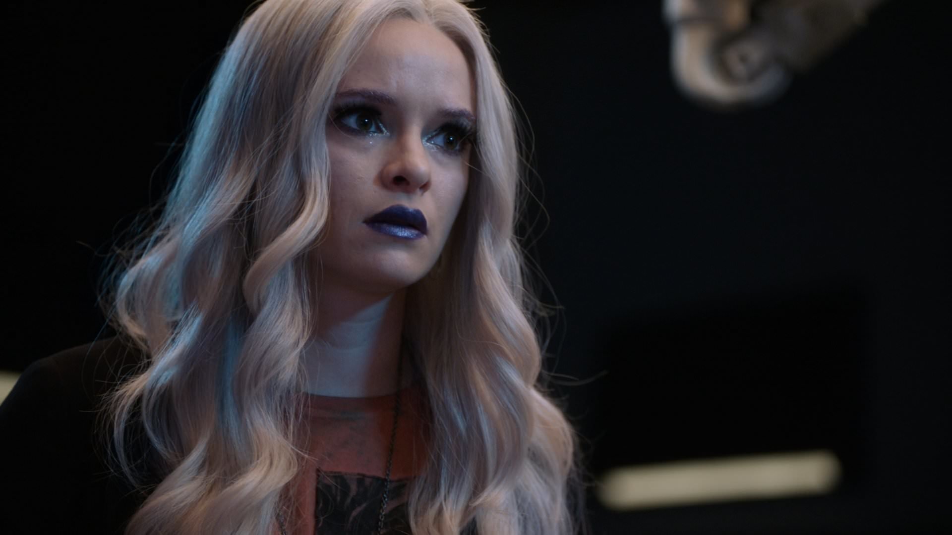 Caitlin Snow - Desktop Wallpapers, Phone Wallpaper, PFP, Gifs, and More!