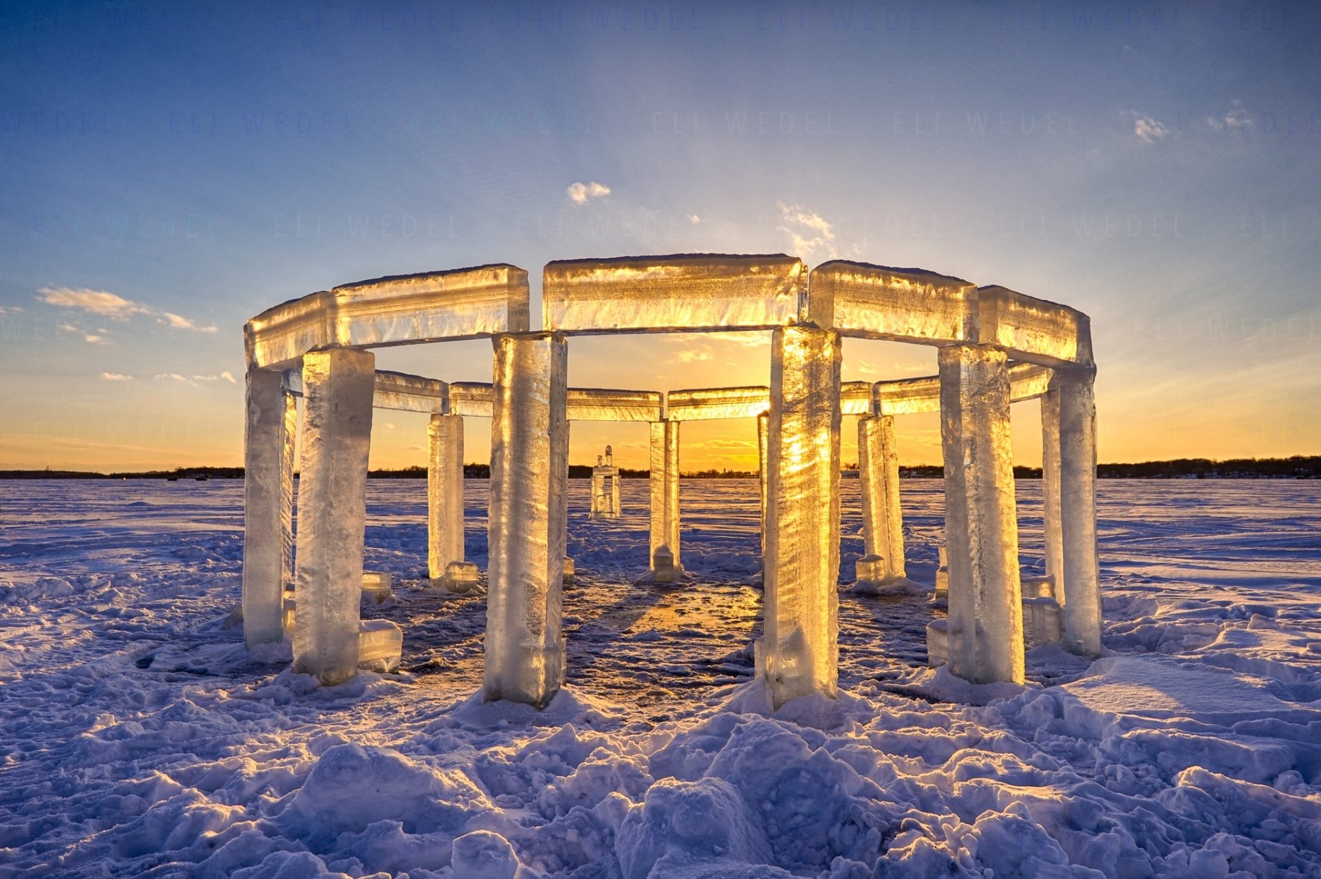  Icehenge