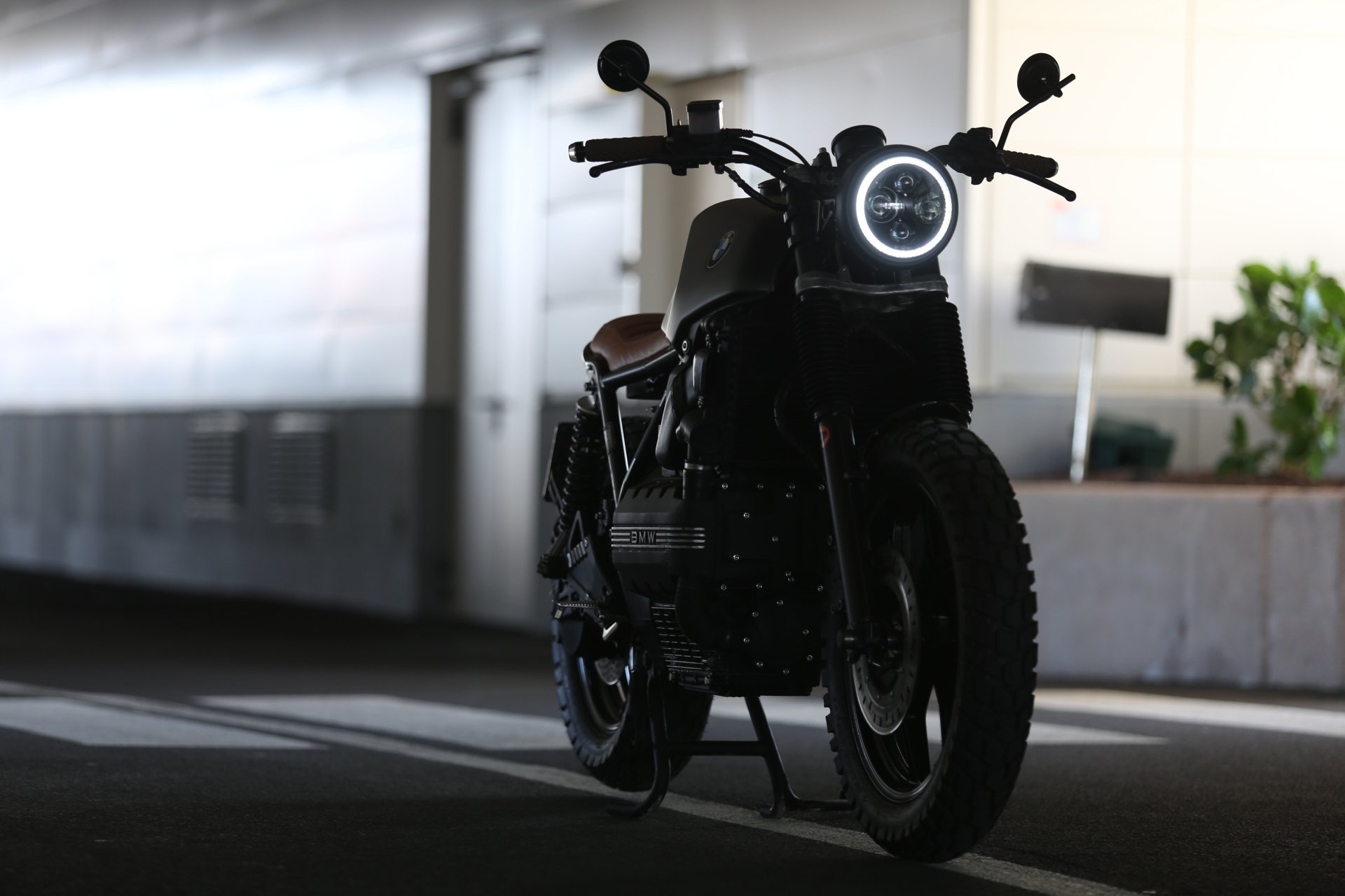 BMW K100 Wallpaper by Giorgio de Angelis