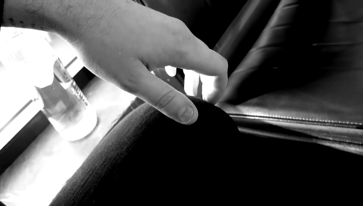 hand Celebrity Olan Rogers Image