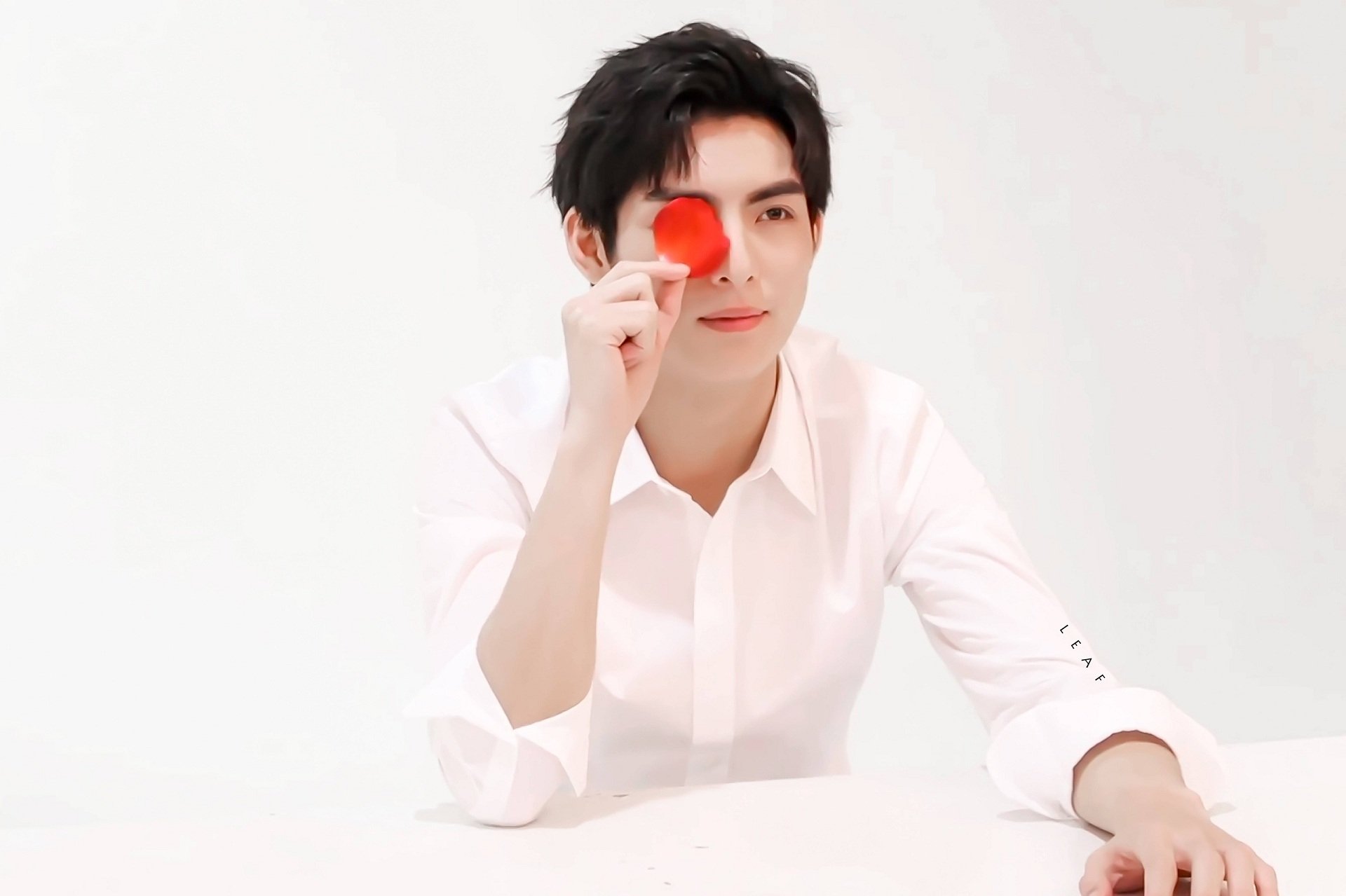 Celebrity Wang Hao Xuan Image