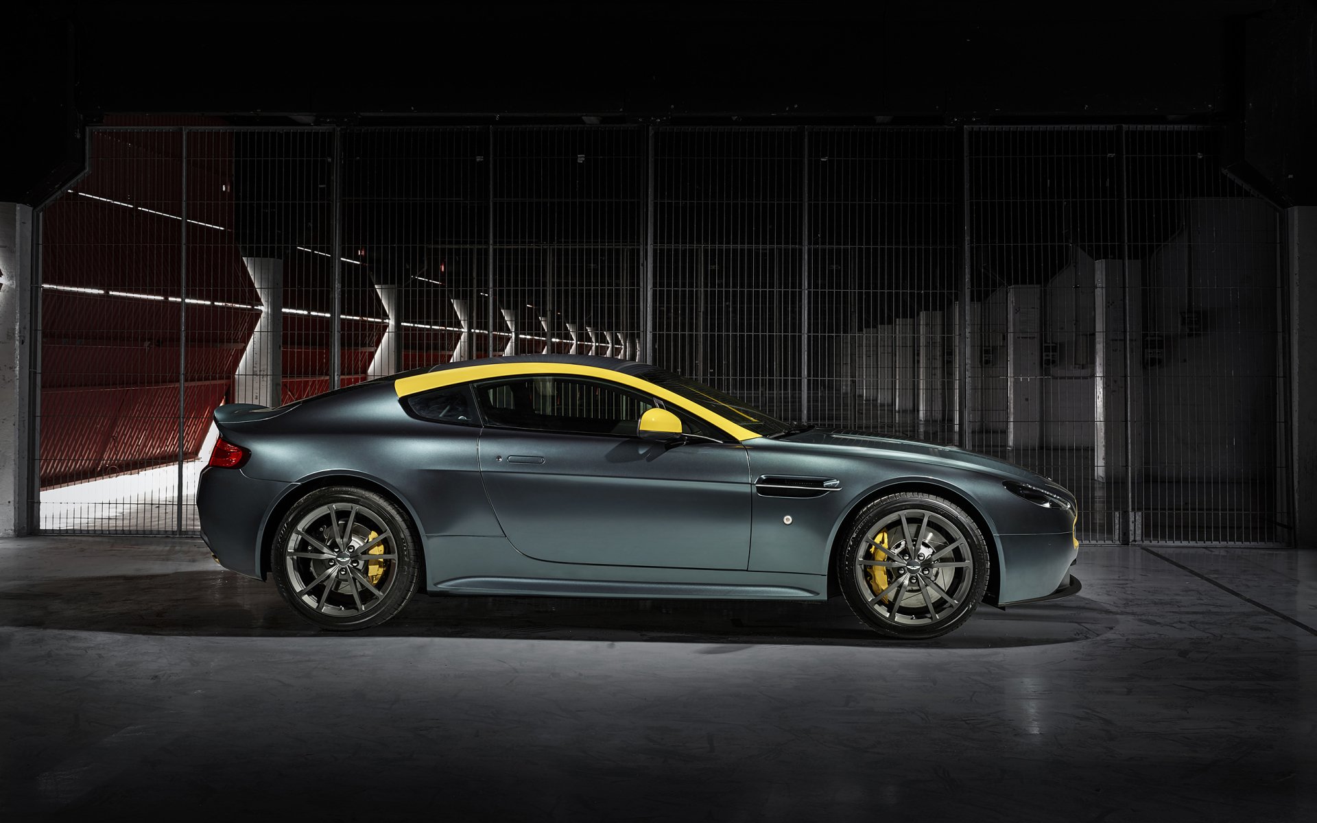 vehicle 2015 aston martin v8 vantage n430 Image