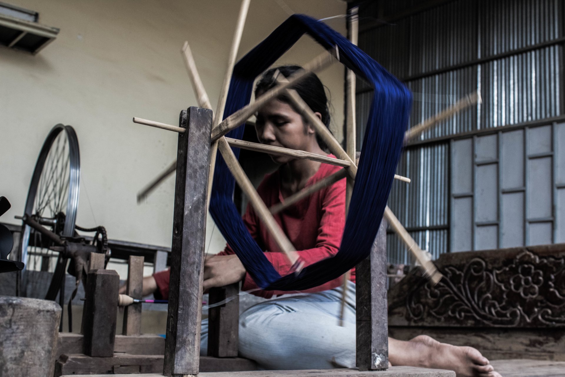  Weaving women in Cambodia