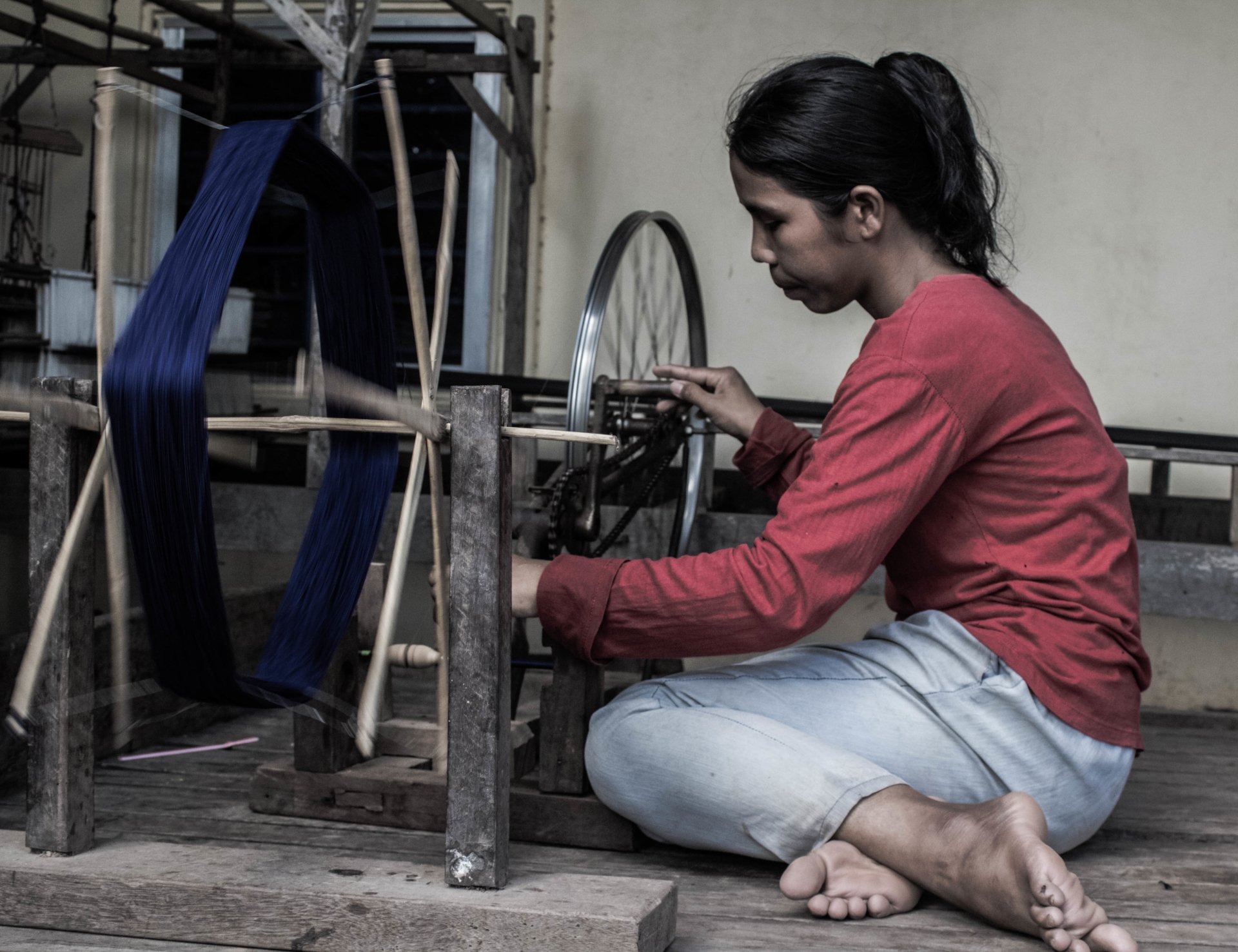  Weaving women in Cambodia