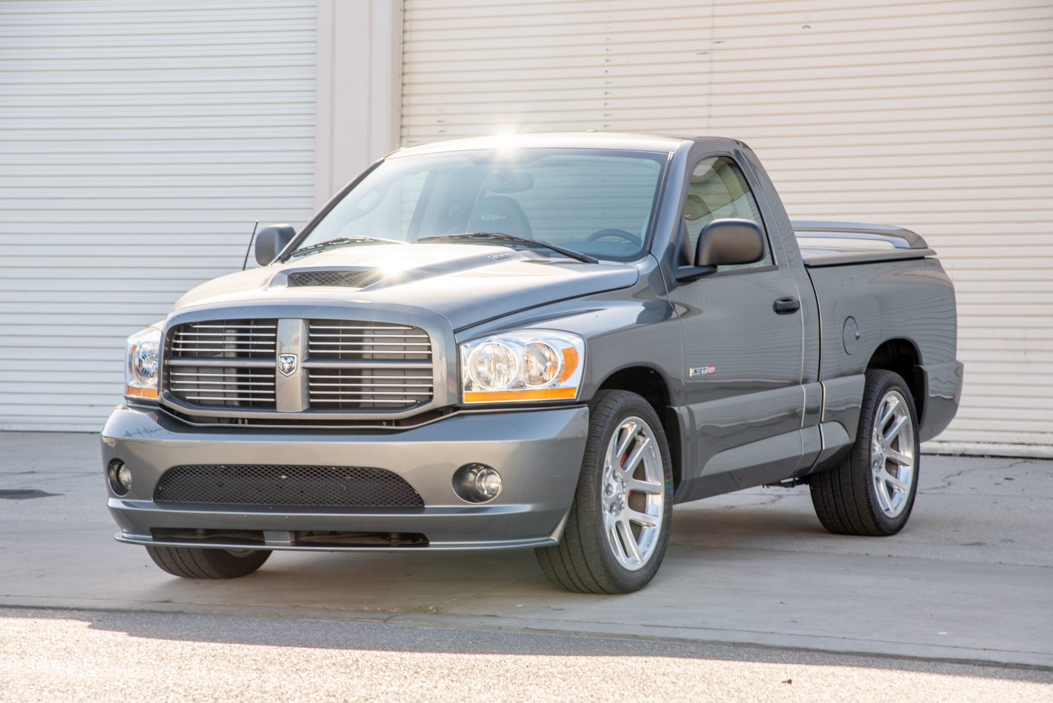 2006 Dodge Ram SRT-10 - Image Abyss