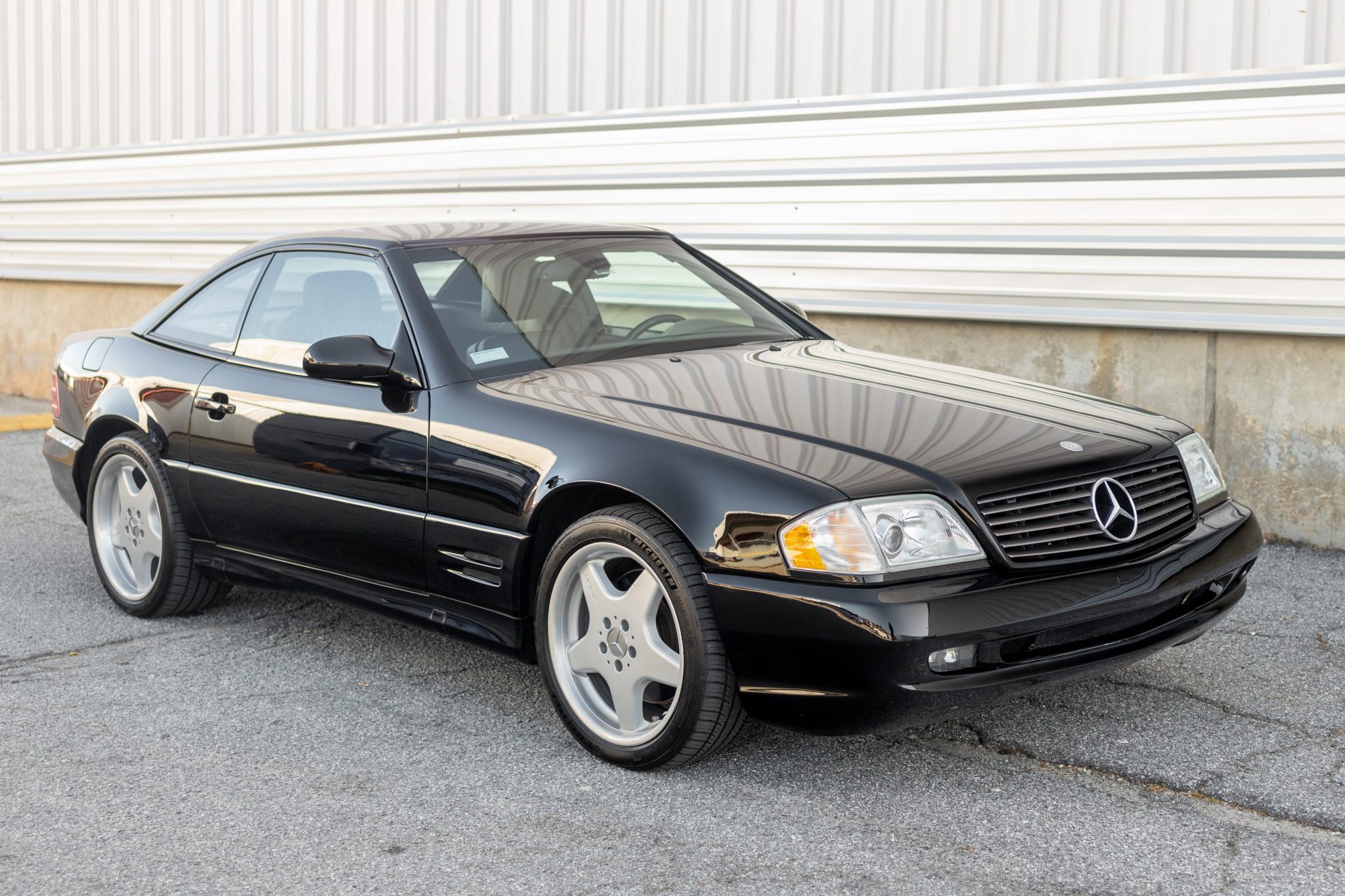 2002 Mercedes-Benz SL500 - Image Abyss