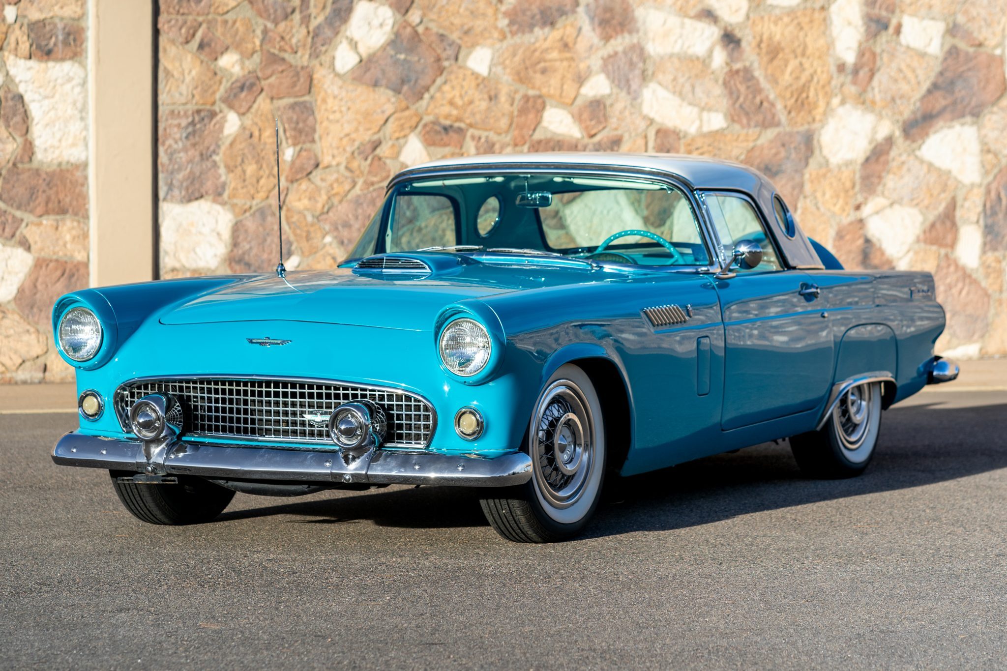 1956 Ford Thunderbird - Image Abyss