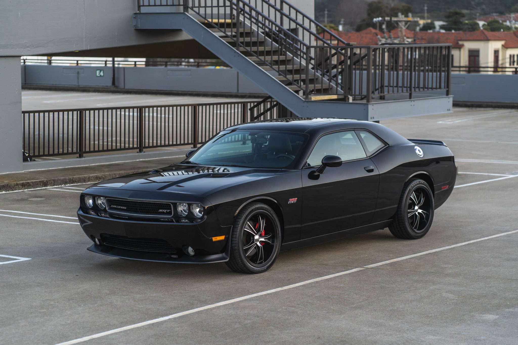 2012 Dodge Challenger SRT8 - Image Abyss