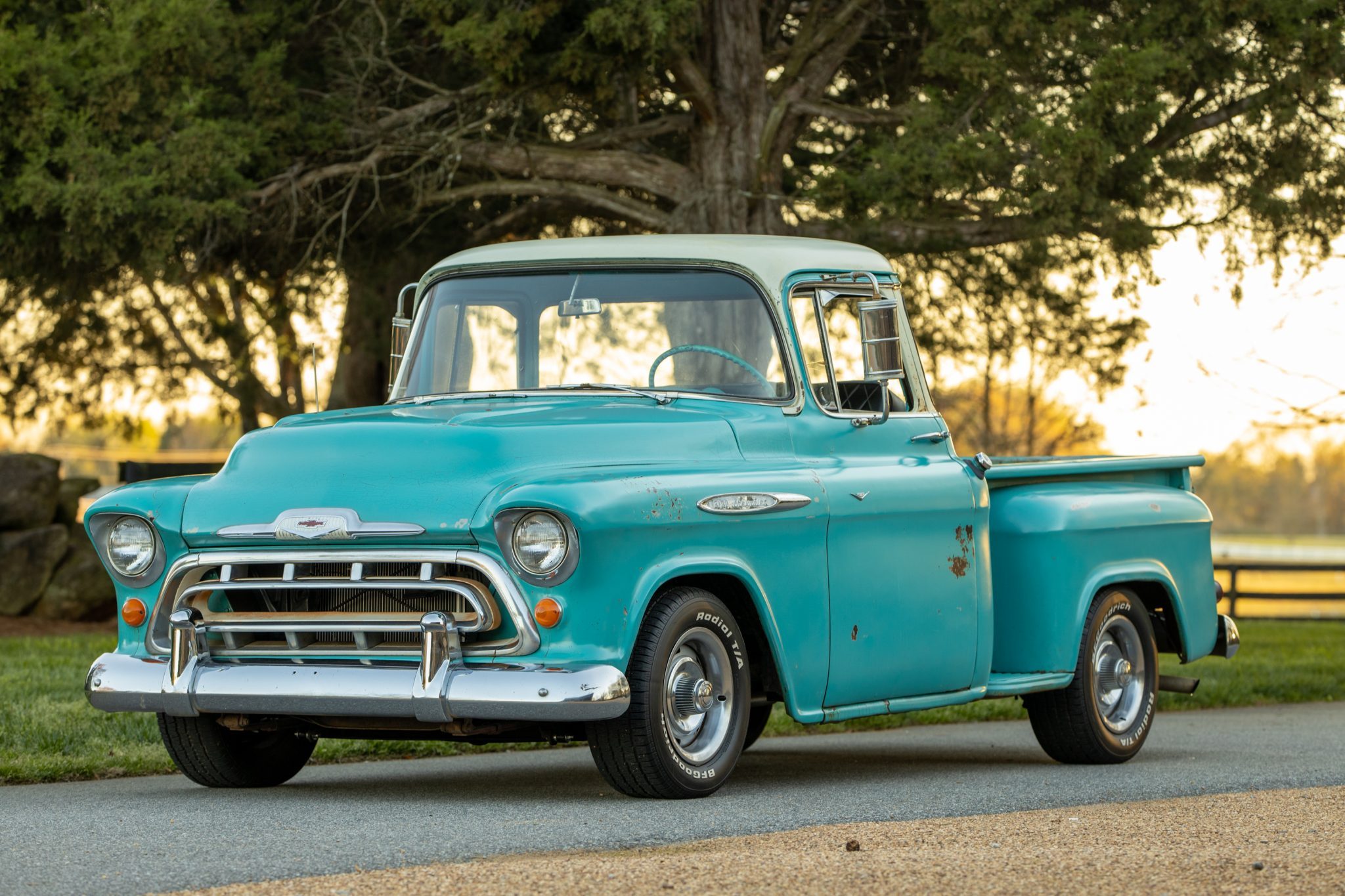 1955 Chevrolet 3100 Big Window - Image Abyss