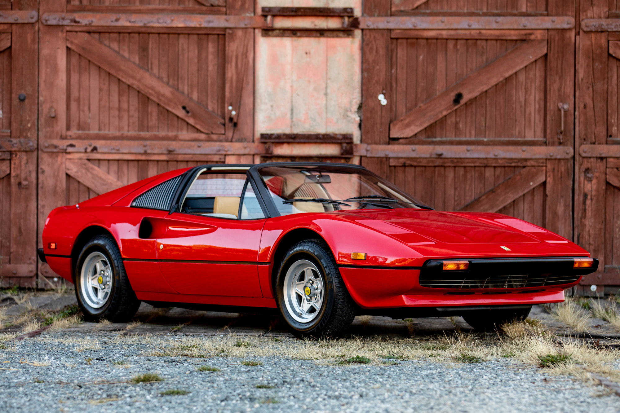 Со 80. Ferrari 308. Феррари 308 GTS. Ferrari 308 GTB 1980 - 1982. Ferrari 308 GTS 1/18 MCG.