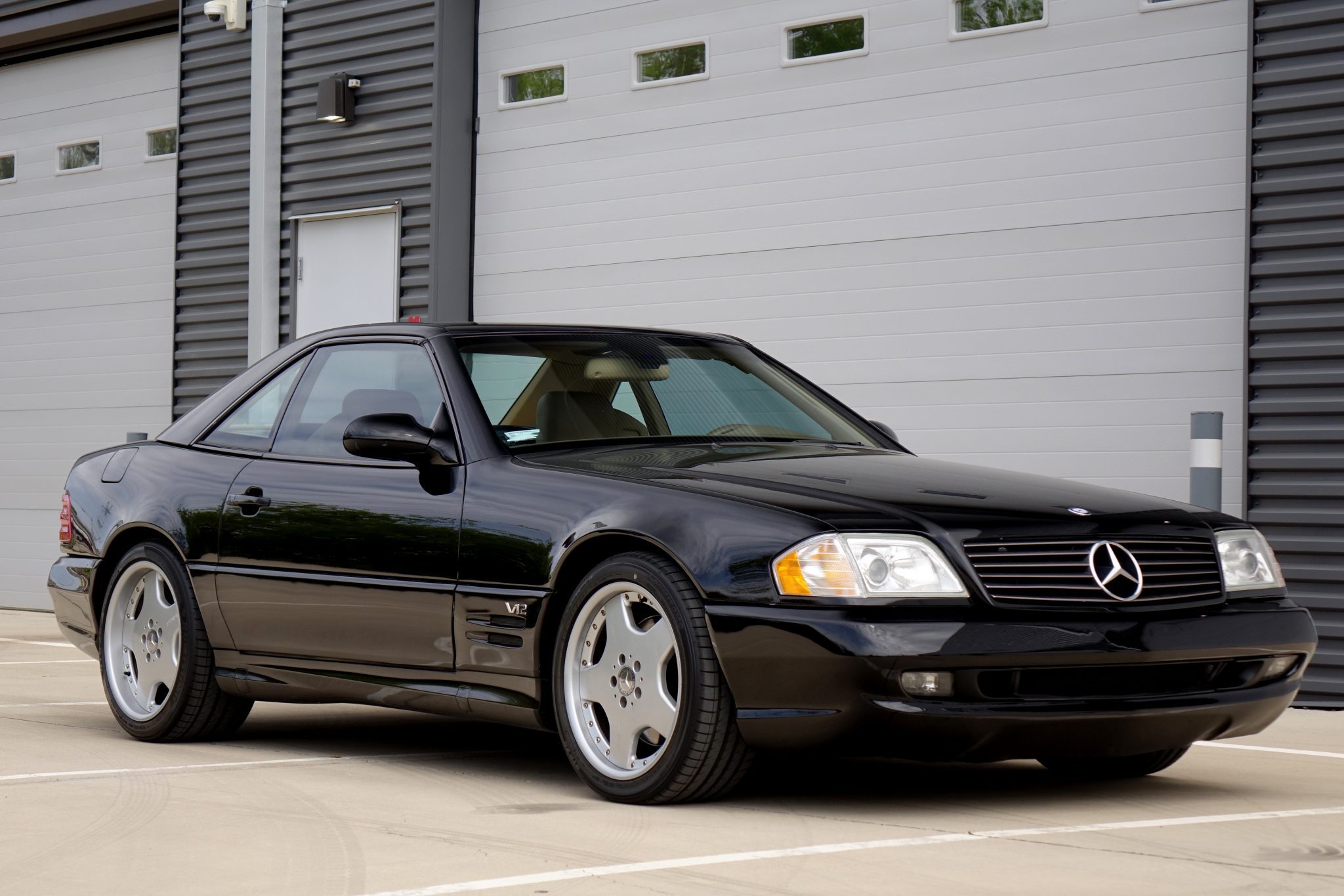 2002 Mercedes-Benz SL600 - Image Abyss