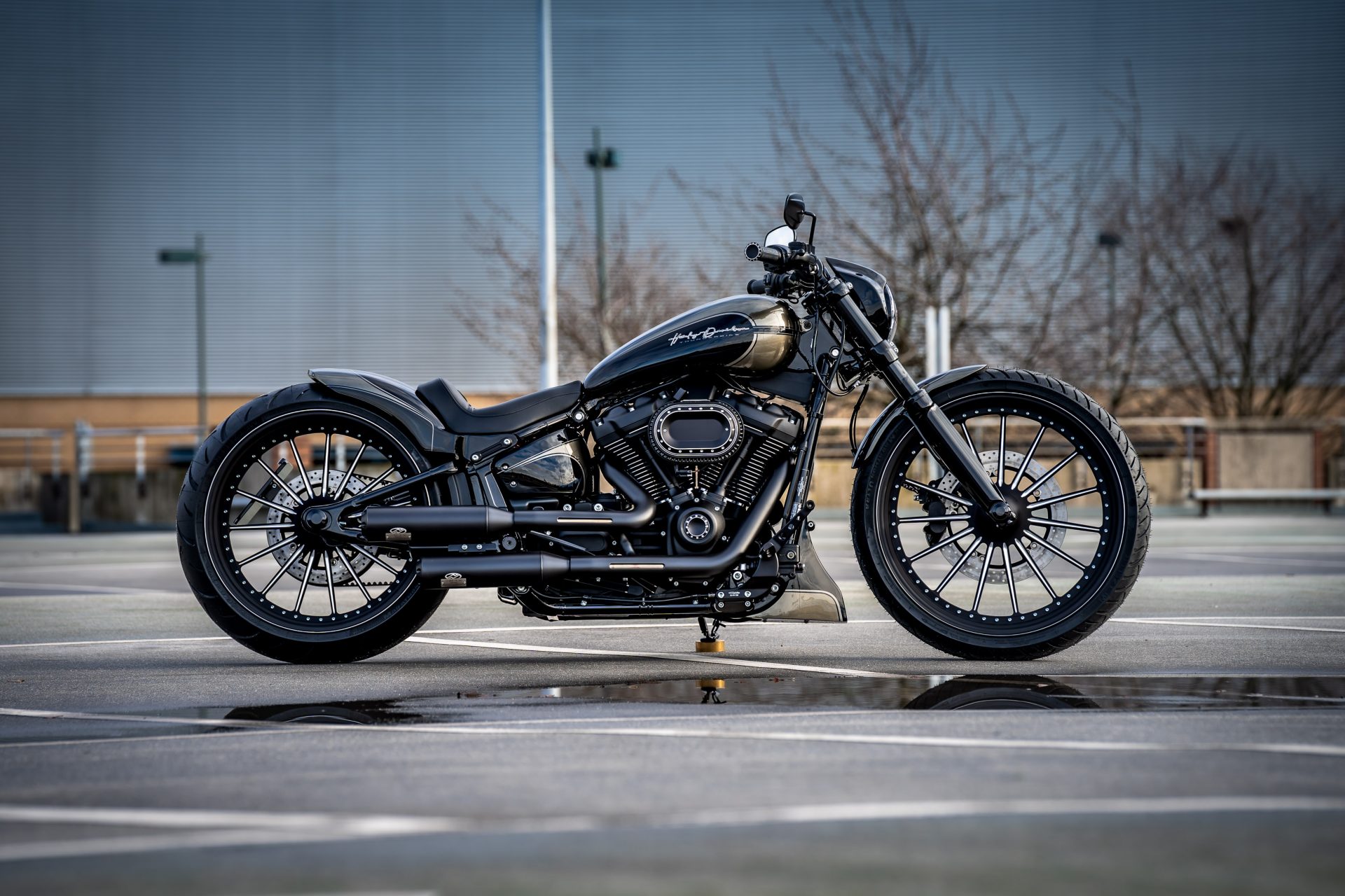 Thunderbike Gentle Style - customized Harley-Davidson Breakout - Image ...