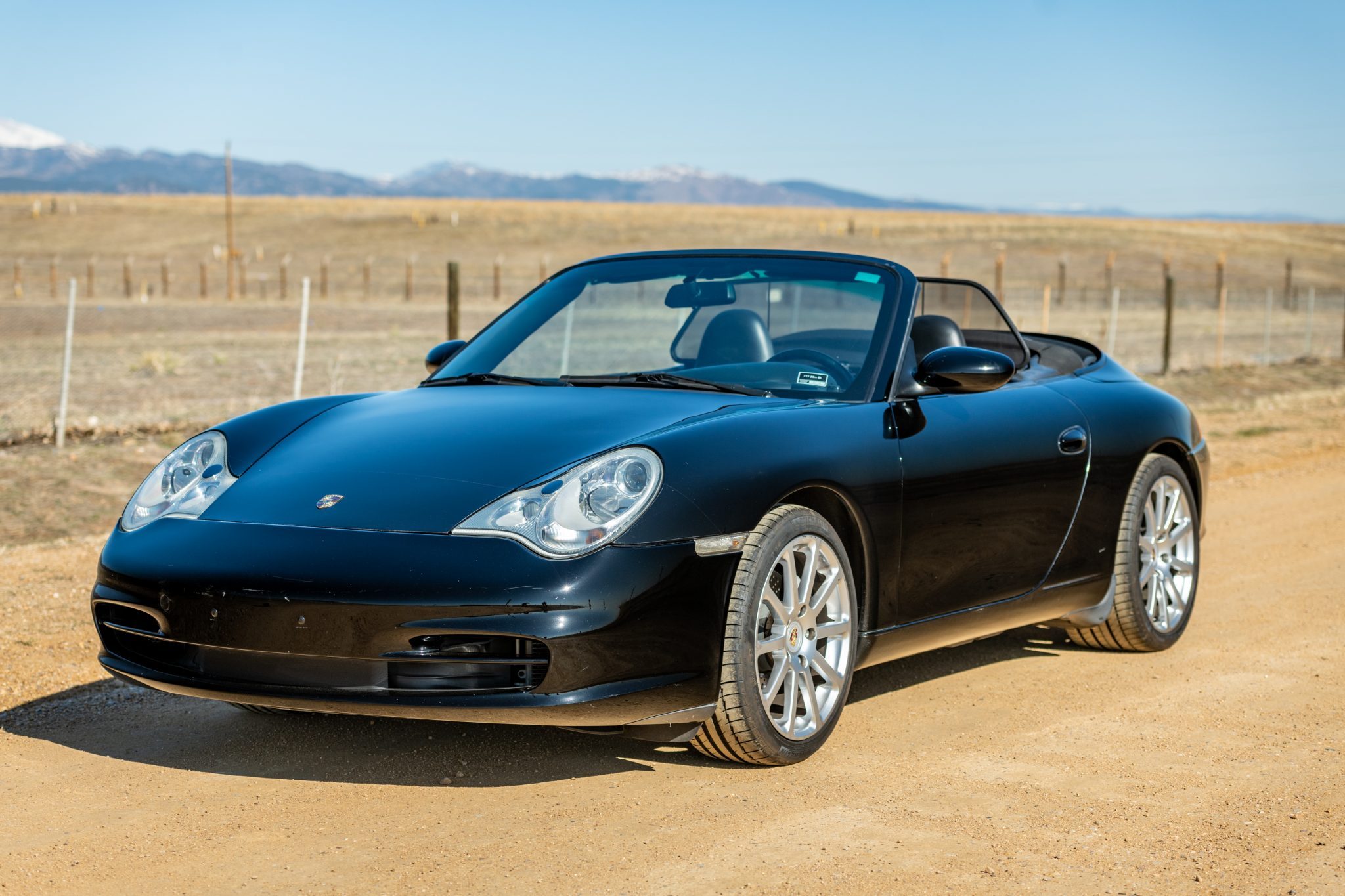 2002 Porsche 911 Carrera 4 - Image Abyss