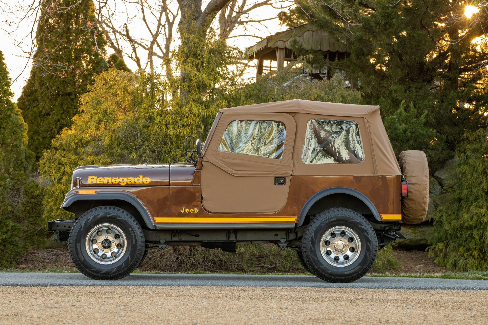 1985 Jeep CJ-7 Renegade - Image Abyss