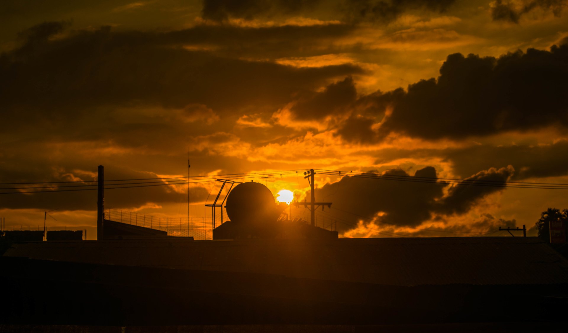  Urban Sunset