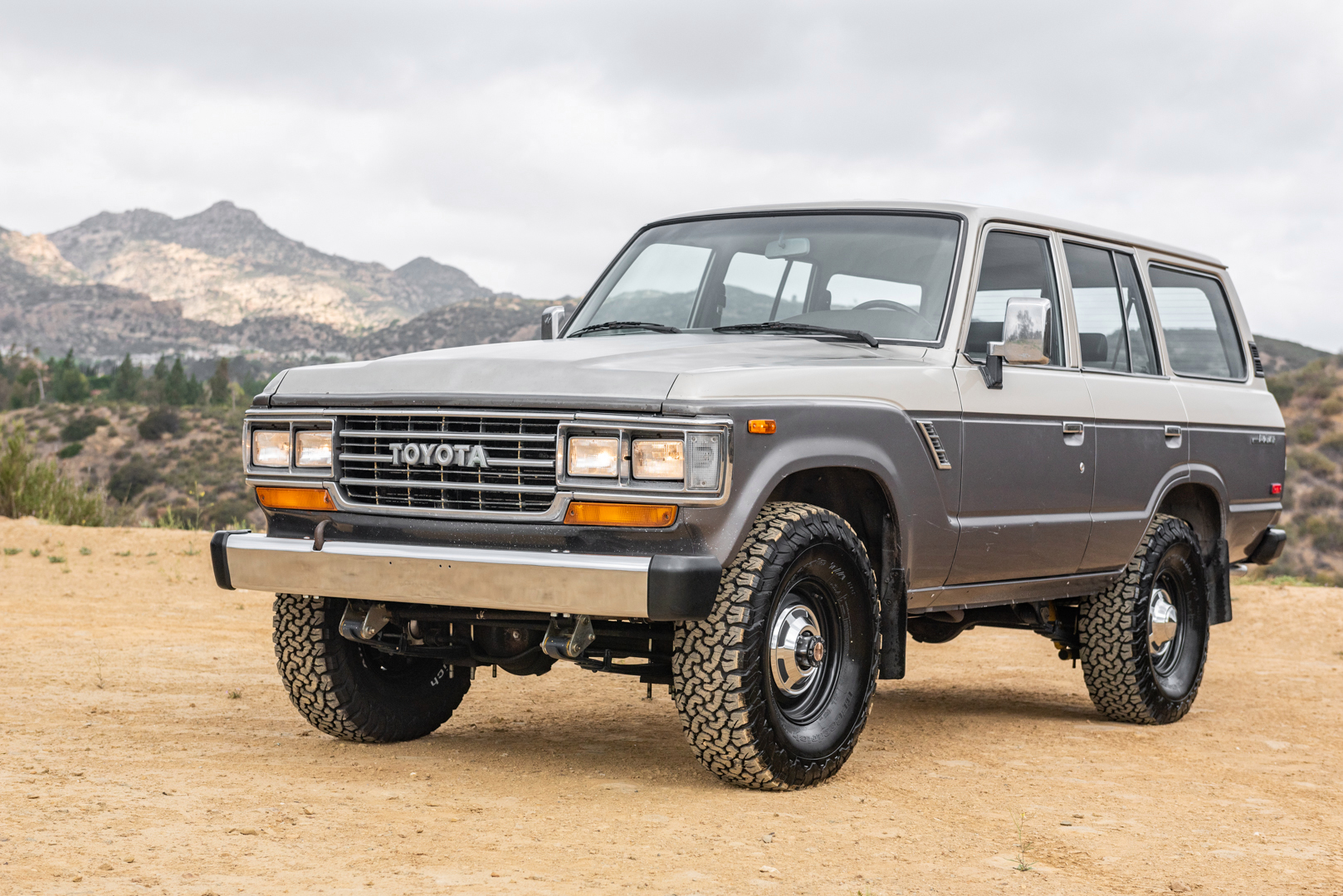 1989 Toyota Land Cruiser FJ62 - Image Abyss