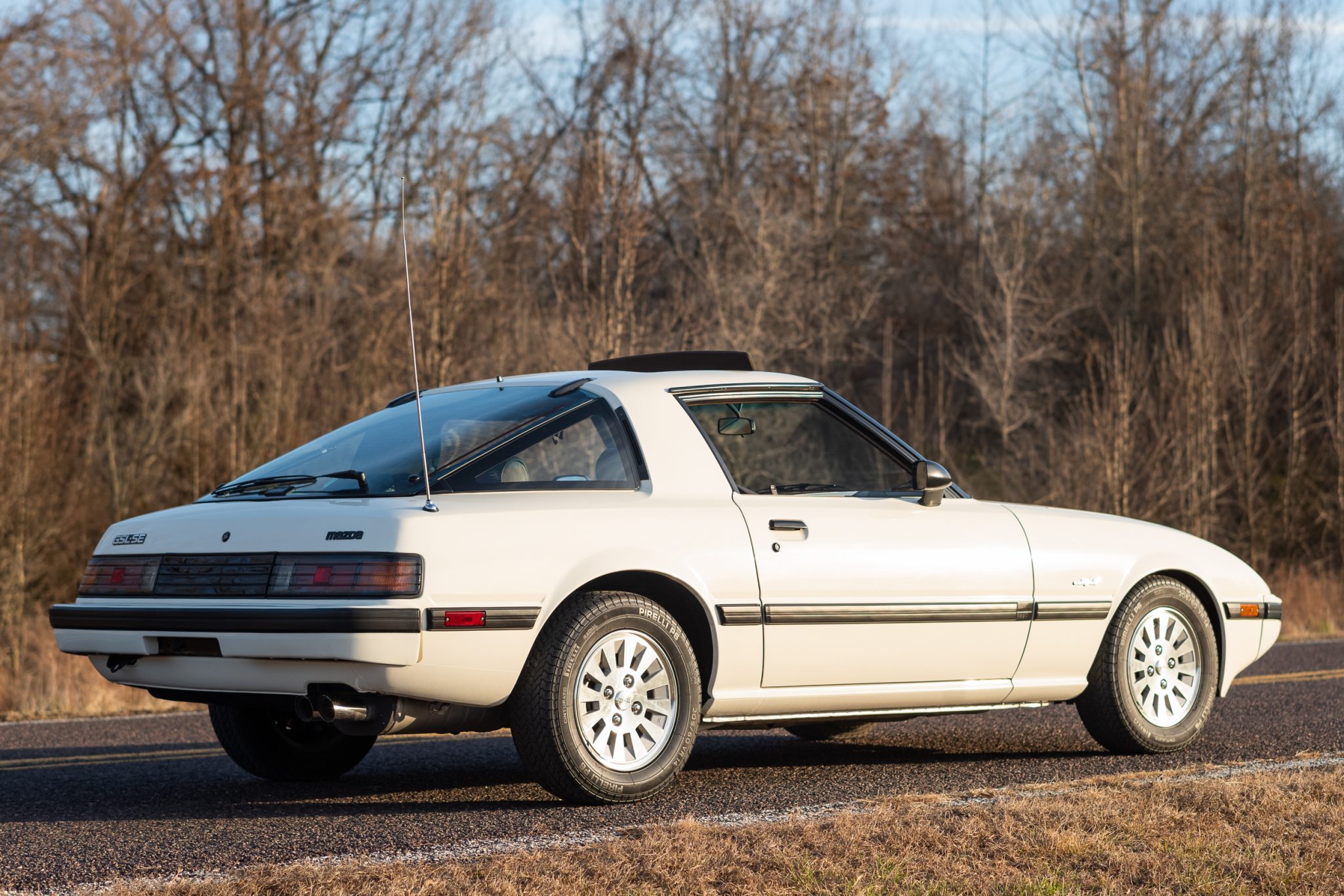 1985 Mazda Rx-7 Gsl-se - Image Abyss