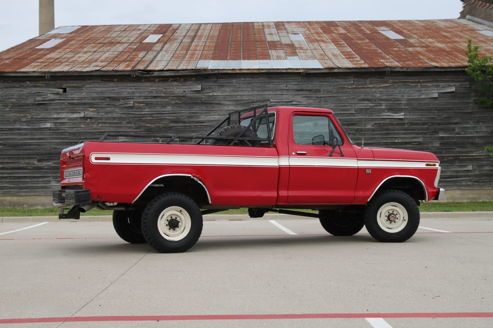 1975 Ford F-250 Highboy Custom - Image Abyss