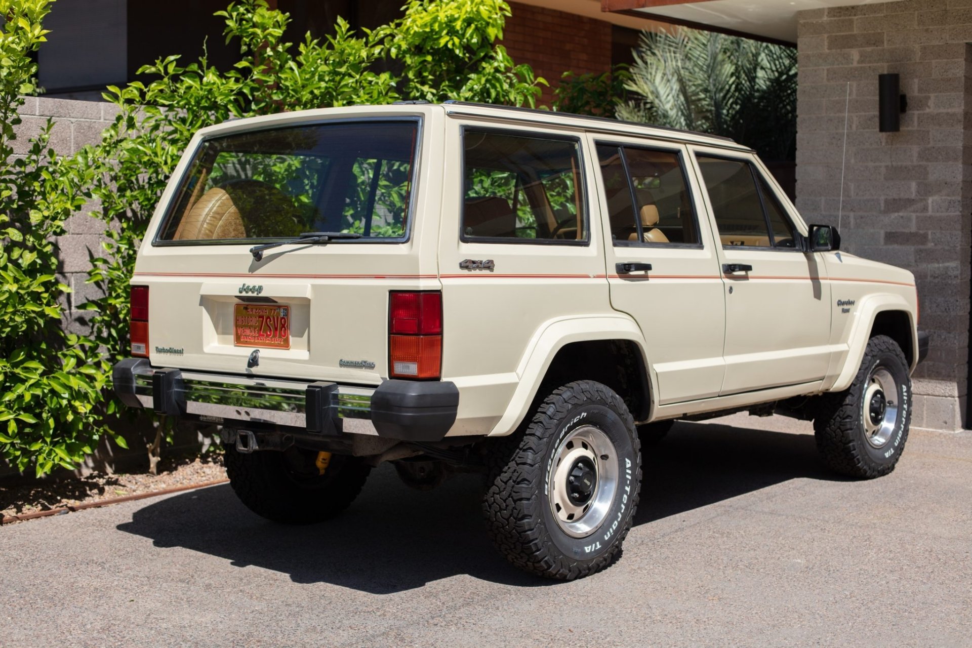 Jeep cherokee pioneer