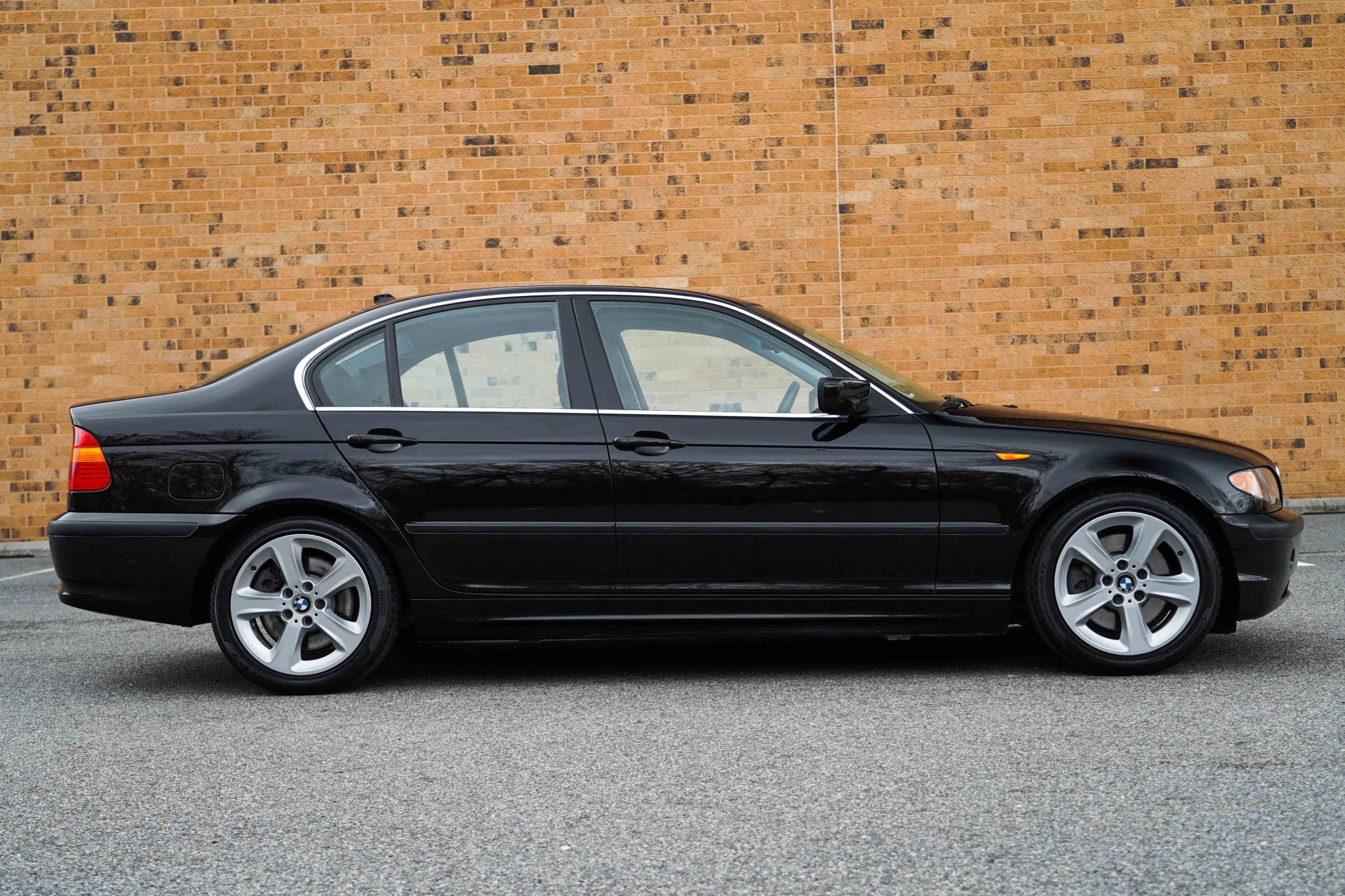 2005 BMW 330i