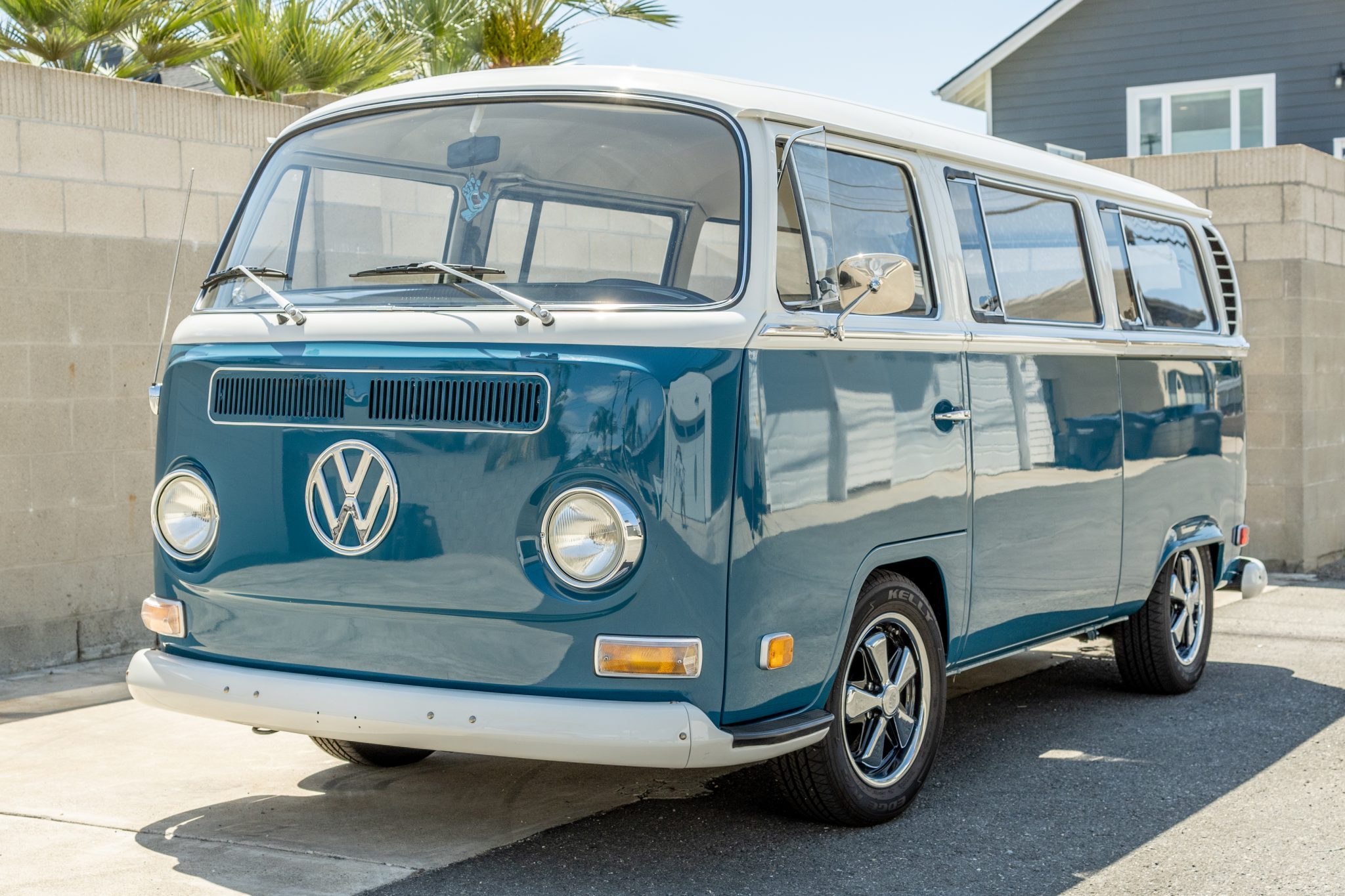 1971 Volkswagen Bus - Image Abyss