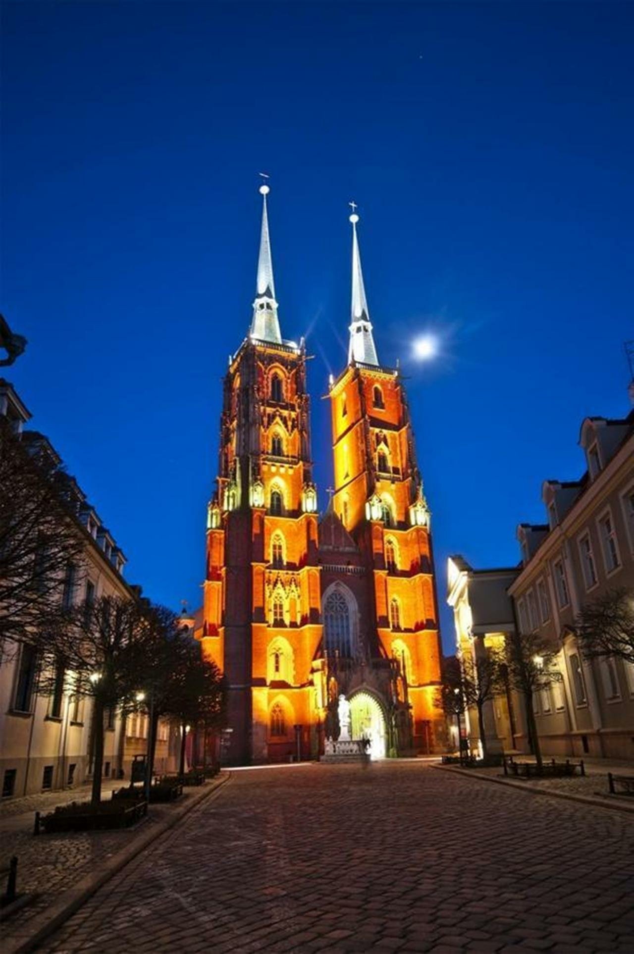 wroc-aw-cathedral-image-id-4538-image-abyss