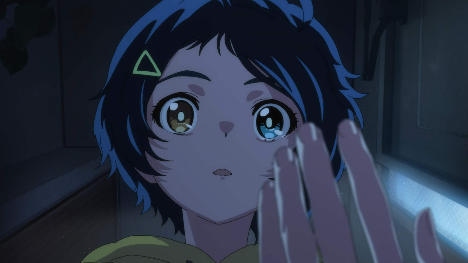 blue hair heterochromia Ai Ohto Anime Wonder Egg Priority Image