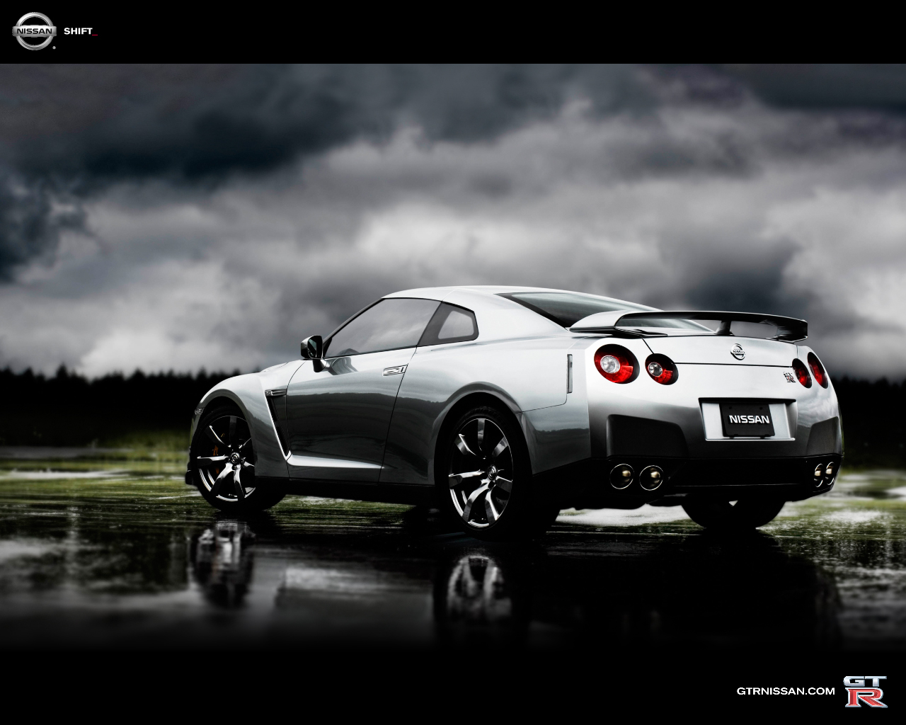 Nissan GT-R Picture