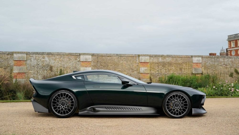 Download Vehicle Aston Martin Victor Image
