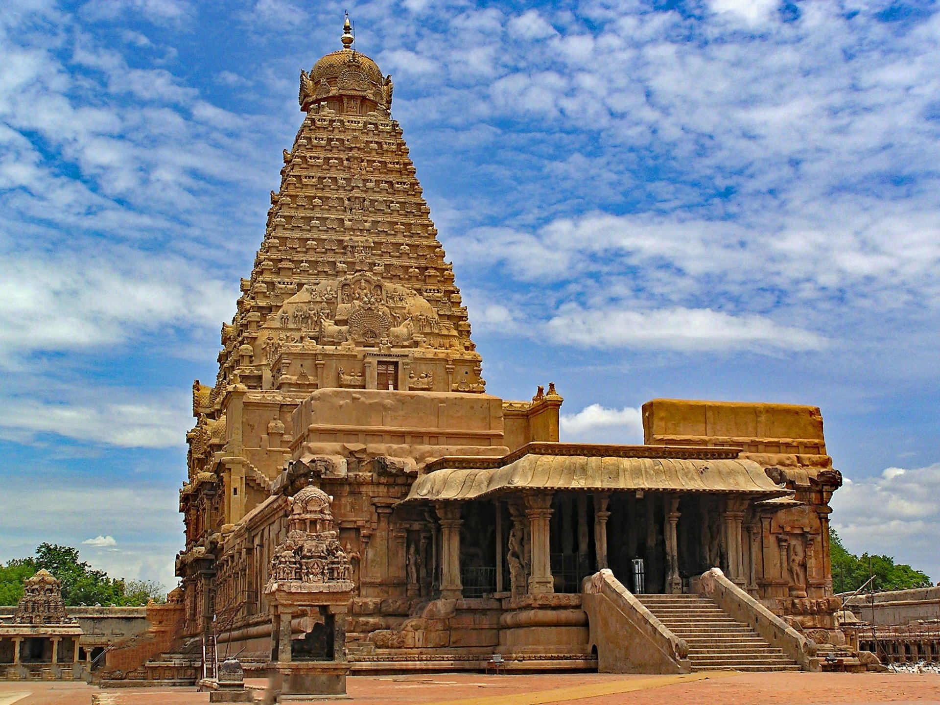 Download Religious Brihadeeswara Temple Image
